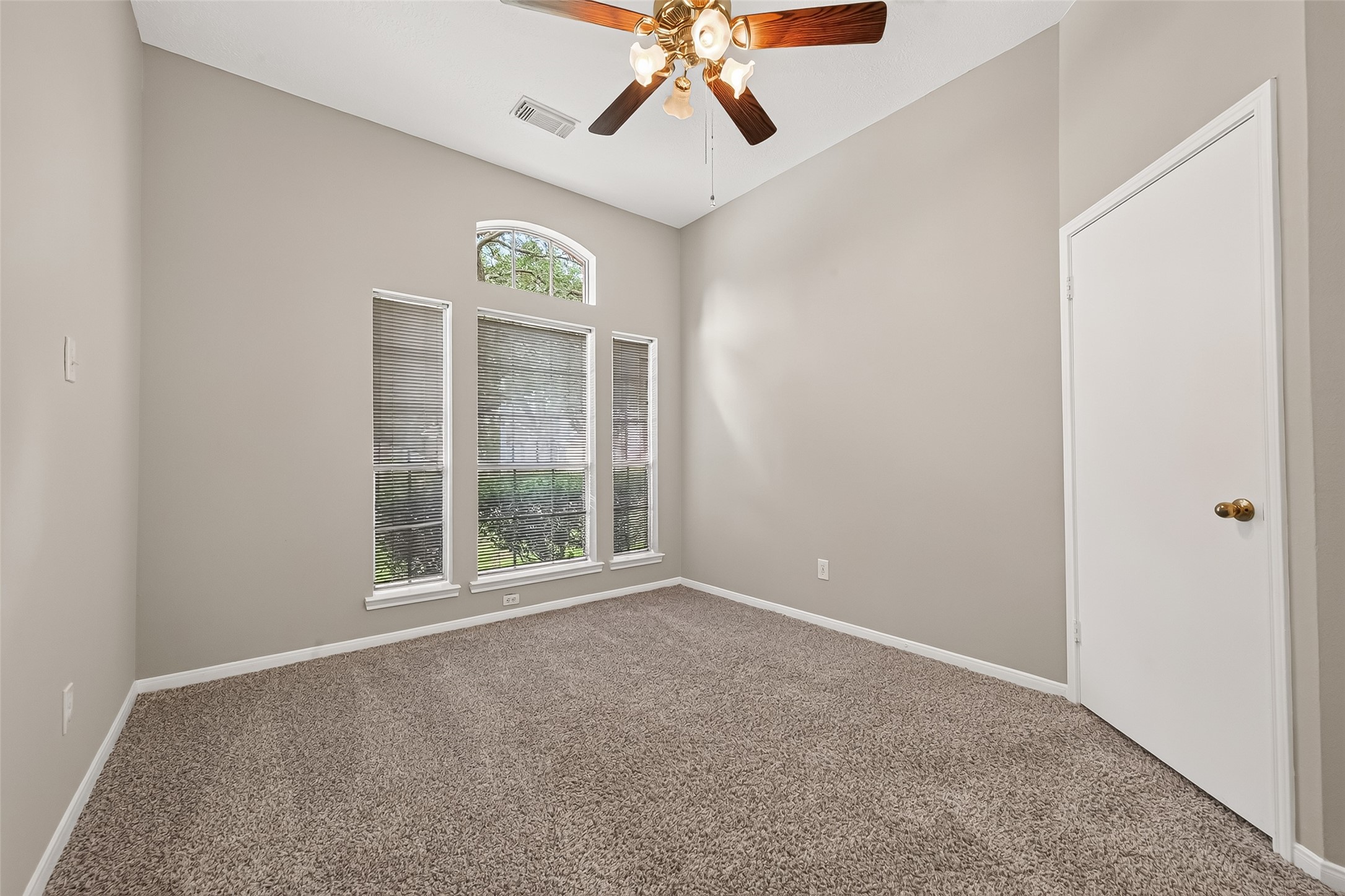 17123 Pecan Acres Drive Property Photo 16