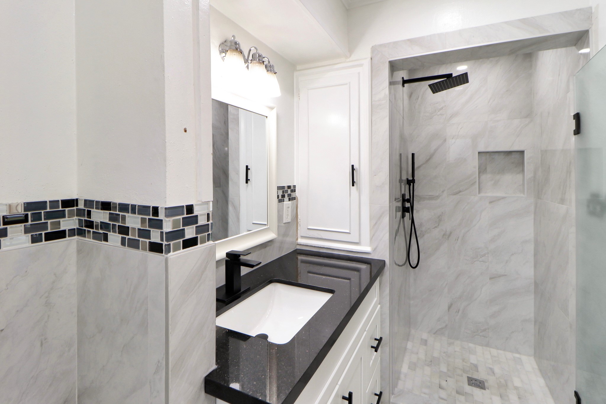 5735 Wigton Drive Property Photo 11