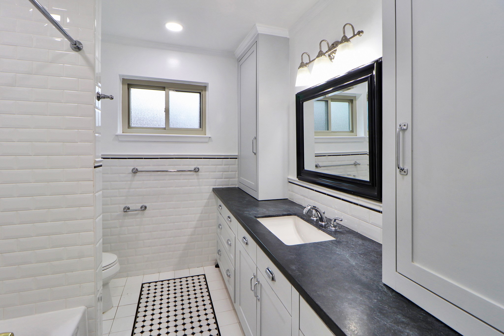 5735 Wigton Drive Property Photo 17