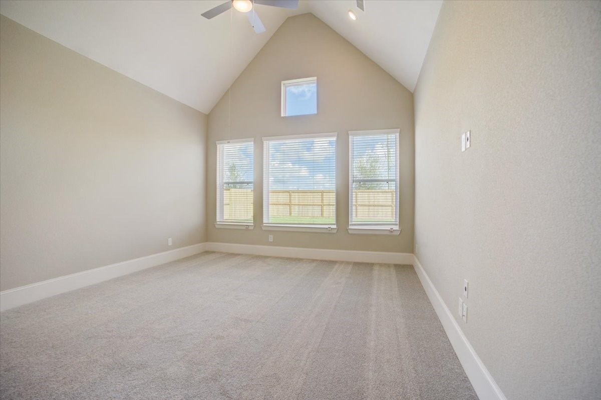 2106 Shadow Falls Drive Property Photo 10