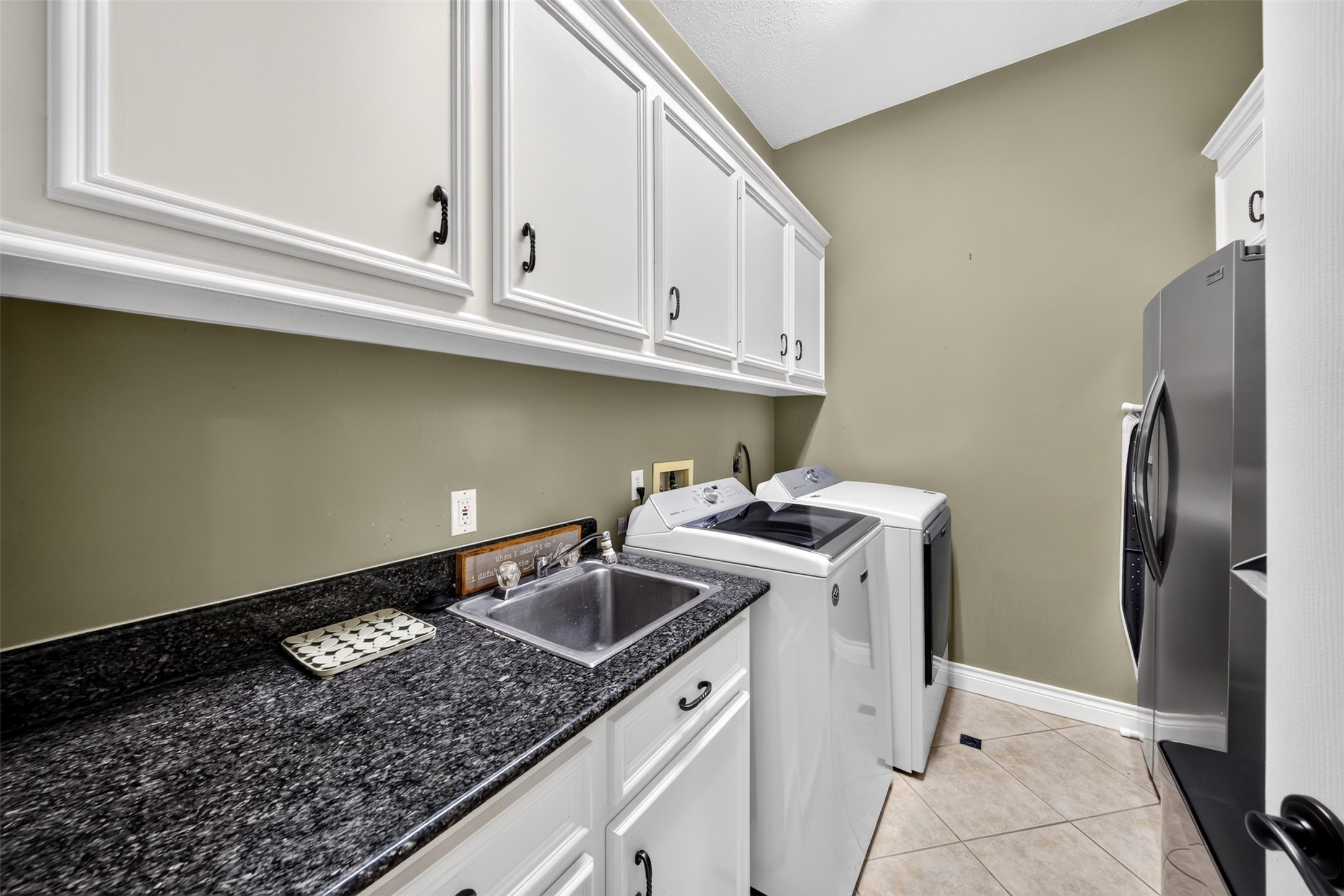 16410 Emilia Court Property Photo 33