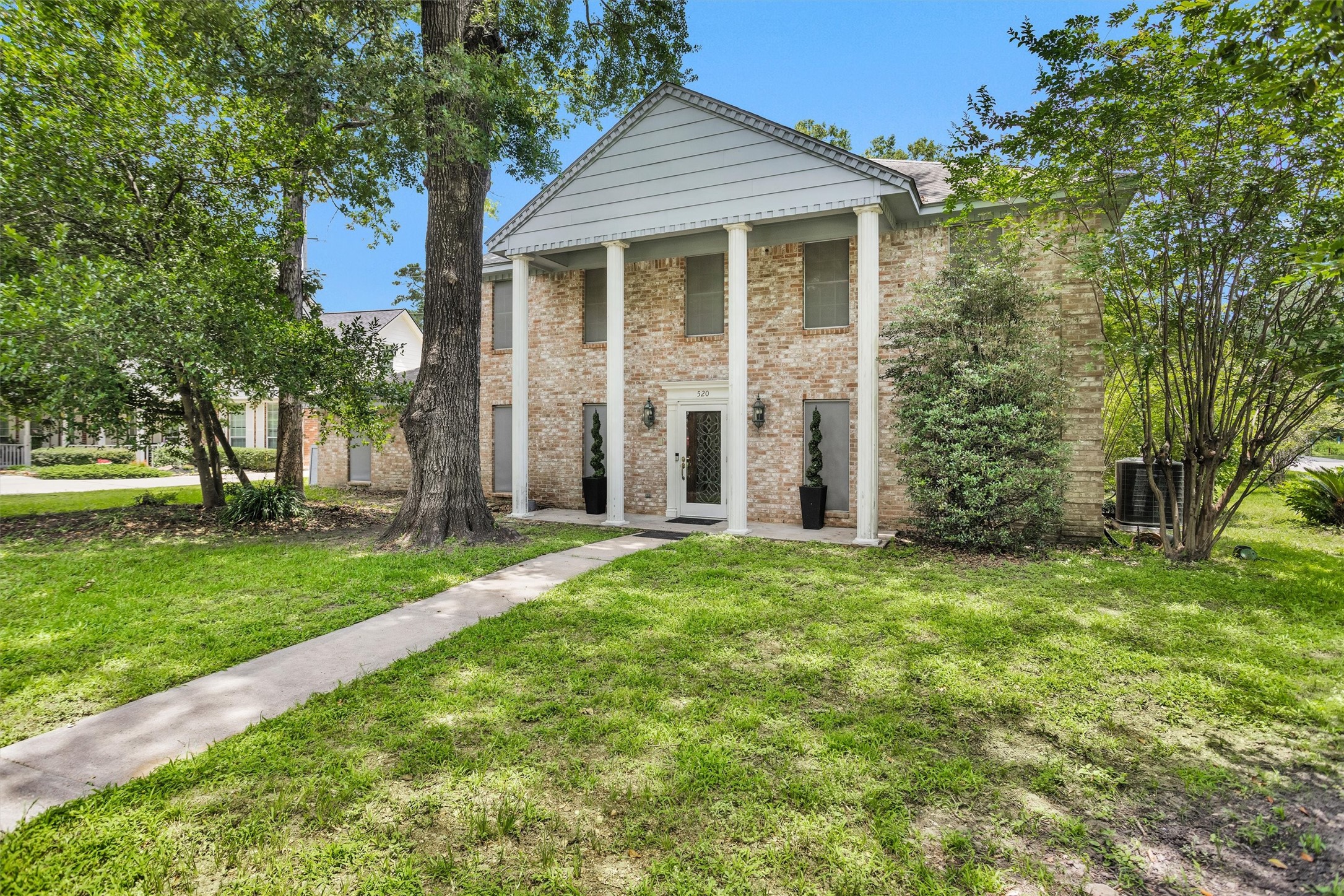 520 Beauregard Drive Property Photo 2