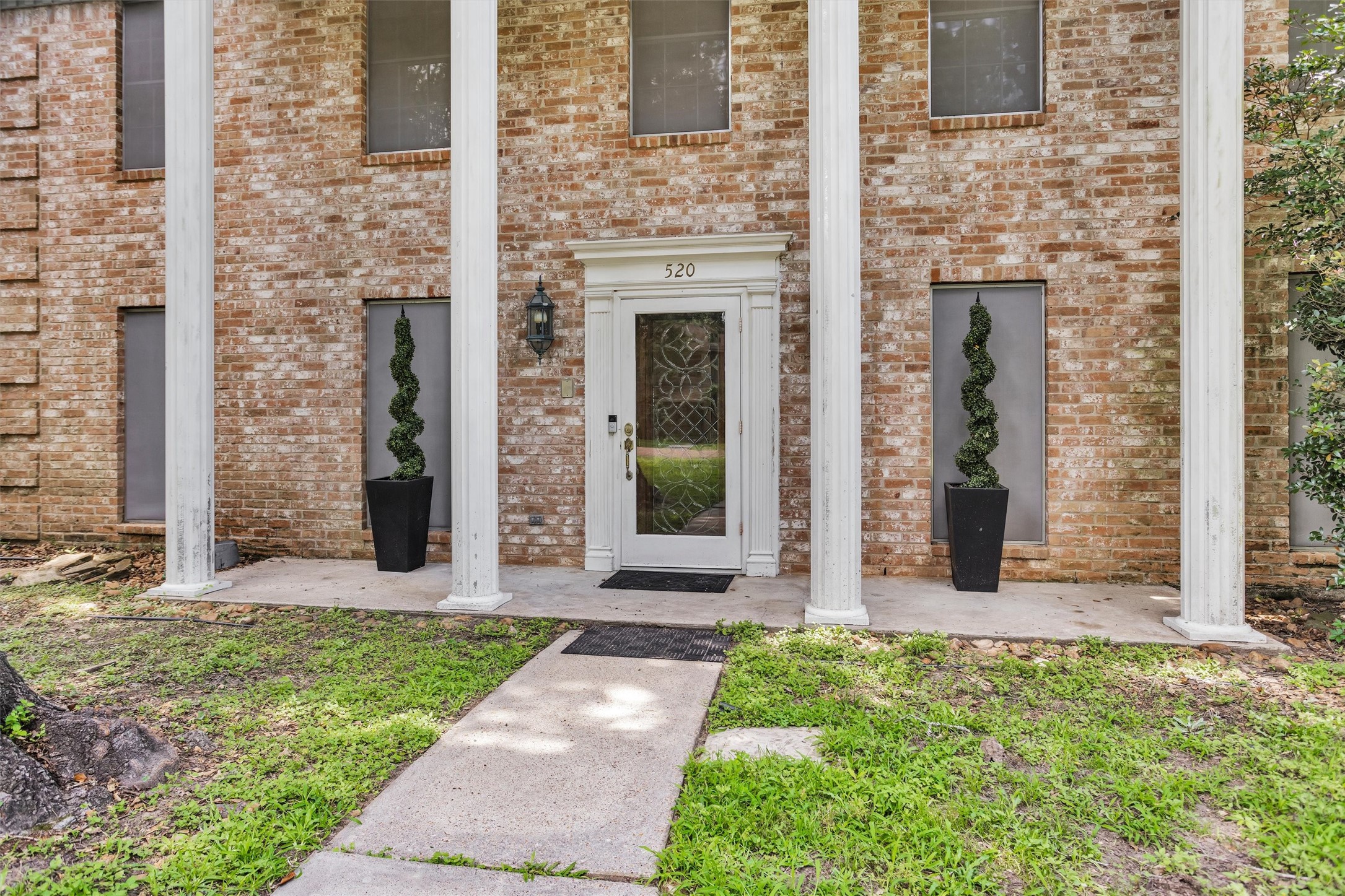 520 Beauregard Drive Property Photo 3