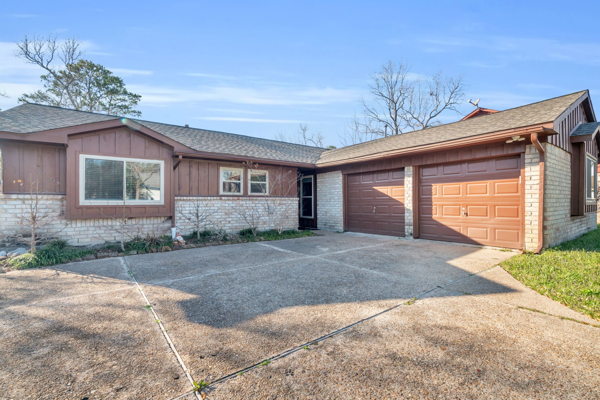 22315 Walnut Valley Drive Property Photo 3