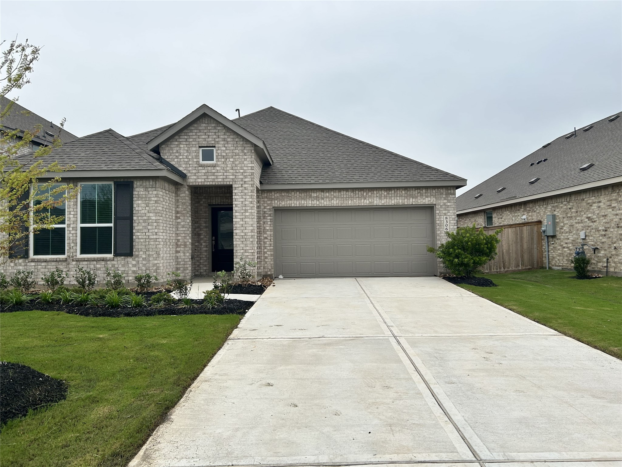8306 Amber Summit Lane Property Photo 1