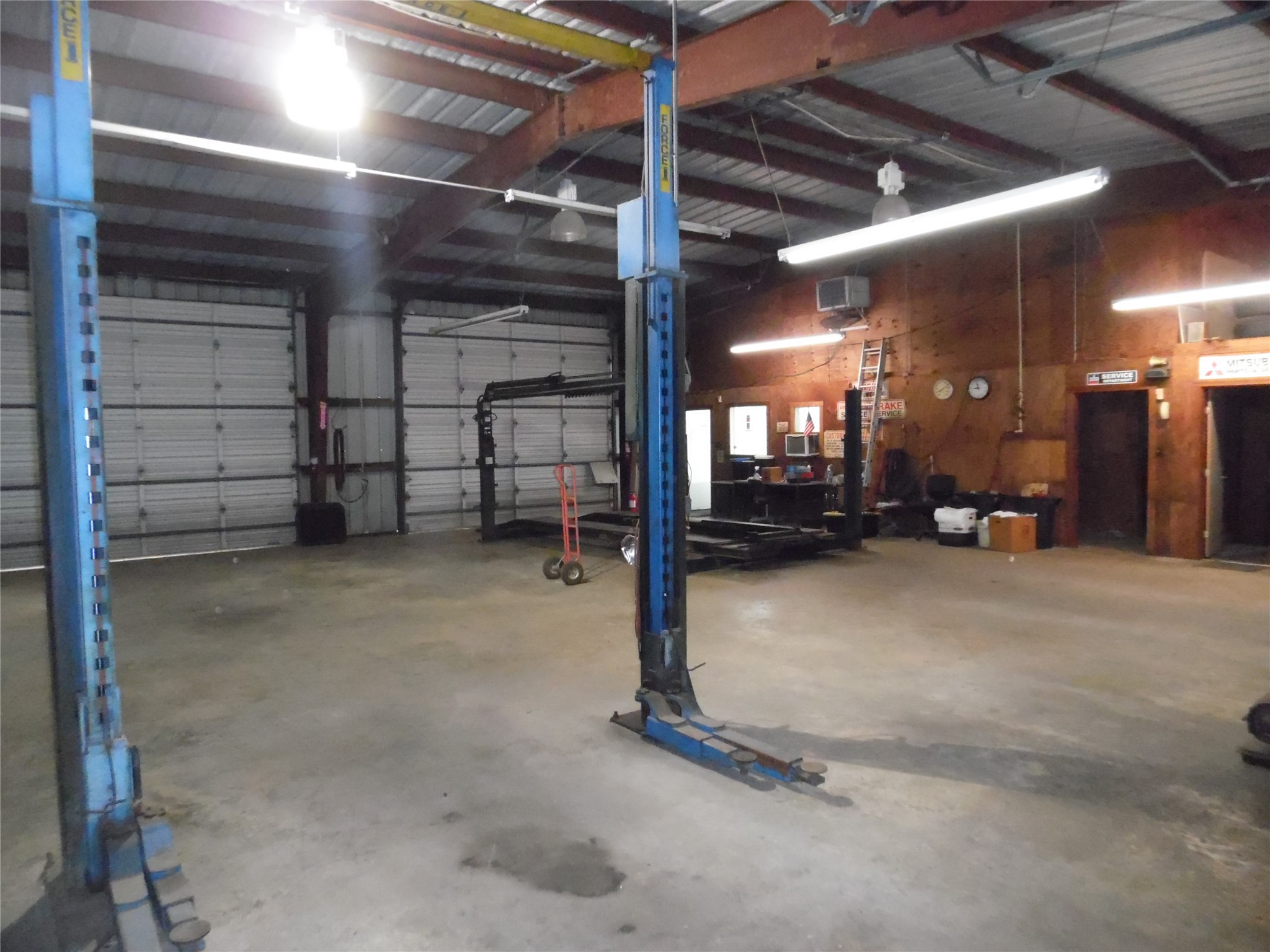 14084 Highway 6 Property Photo 5