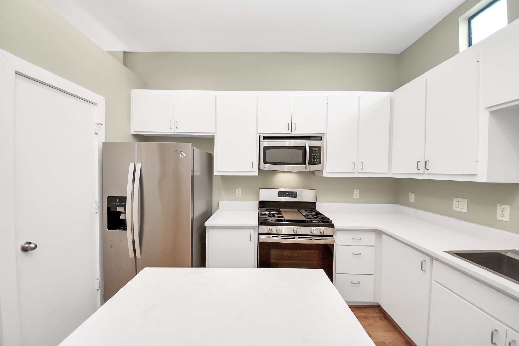 8715 Meadowcroft Drive 404 Property Photo 11