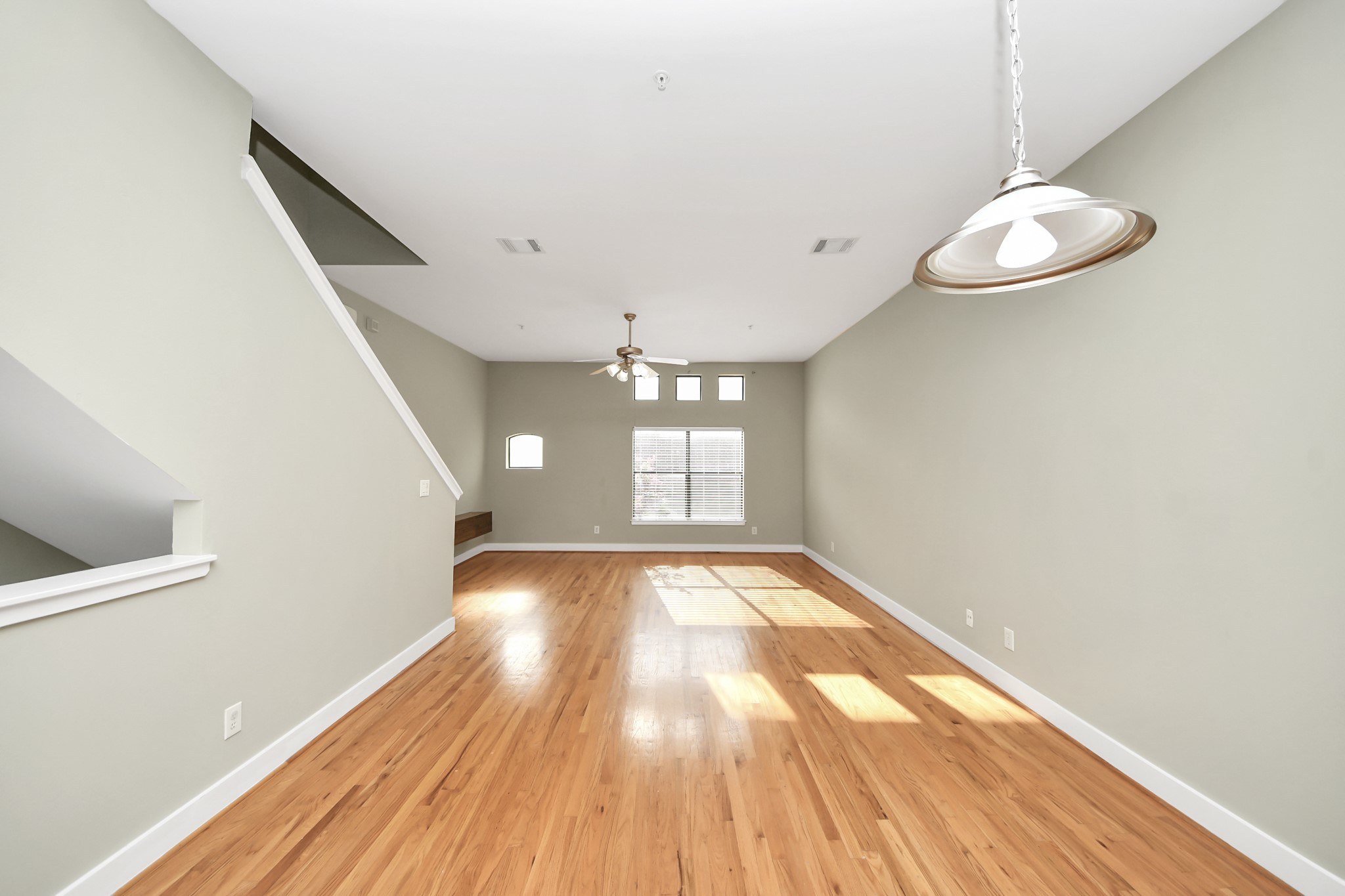 8715 Meadowcroft Drive 404 Property Photo 13