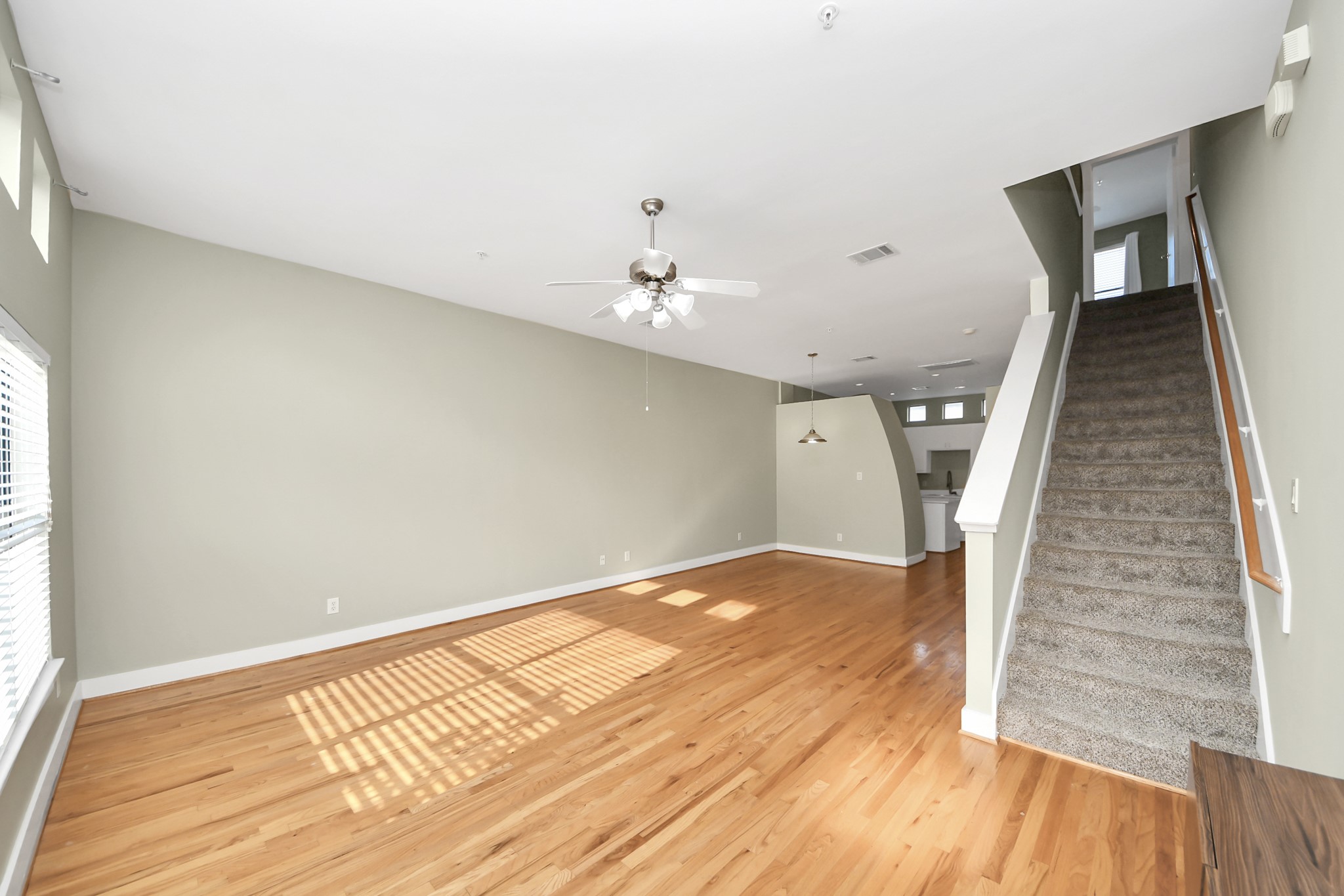 8715 Meadowcroft Drive 404 Property Photo 14