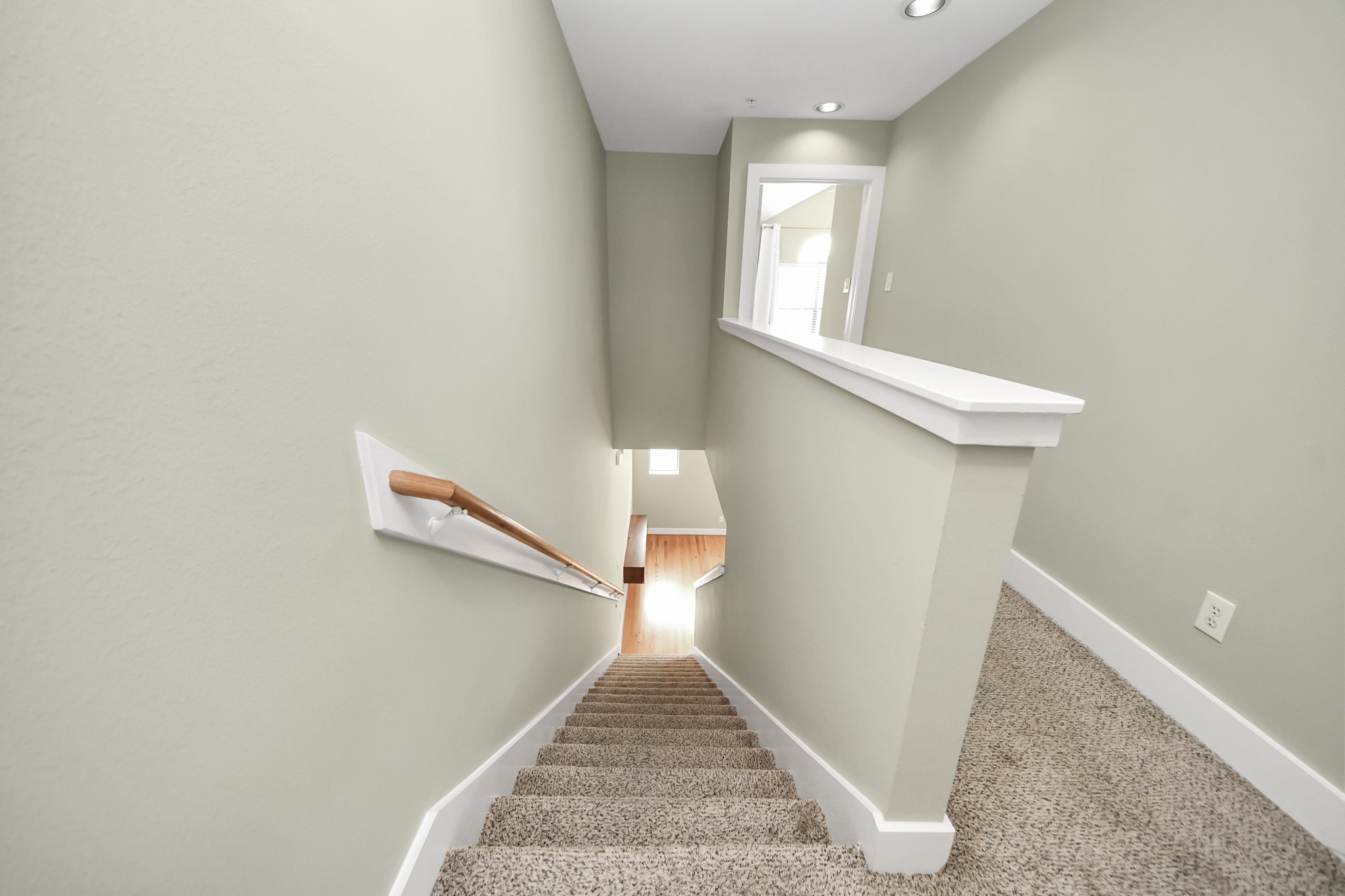 8715 Meadowcroft Drive 404 Property Photo 15