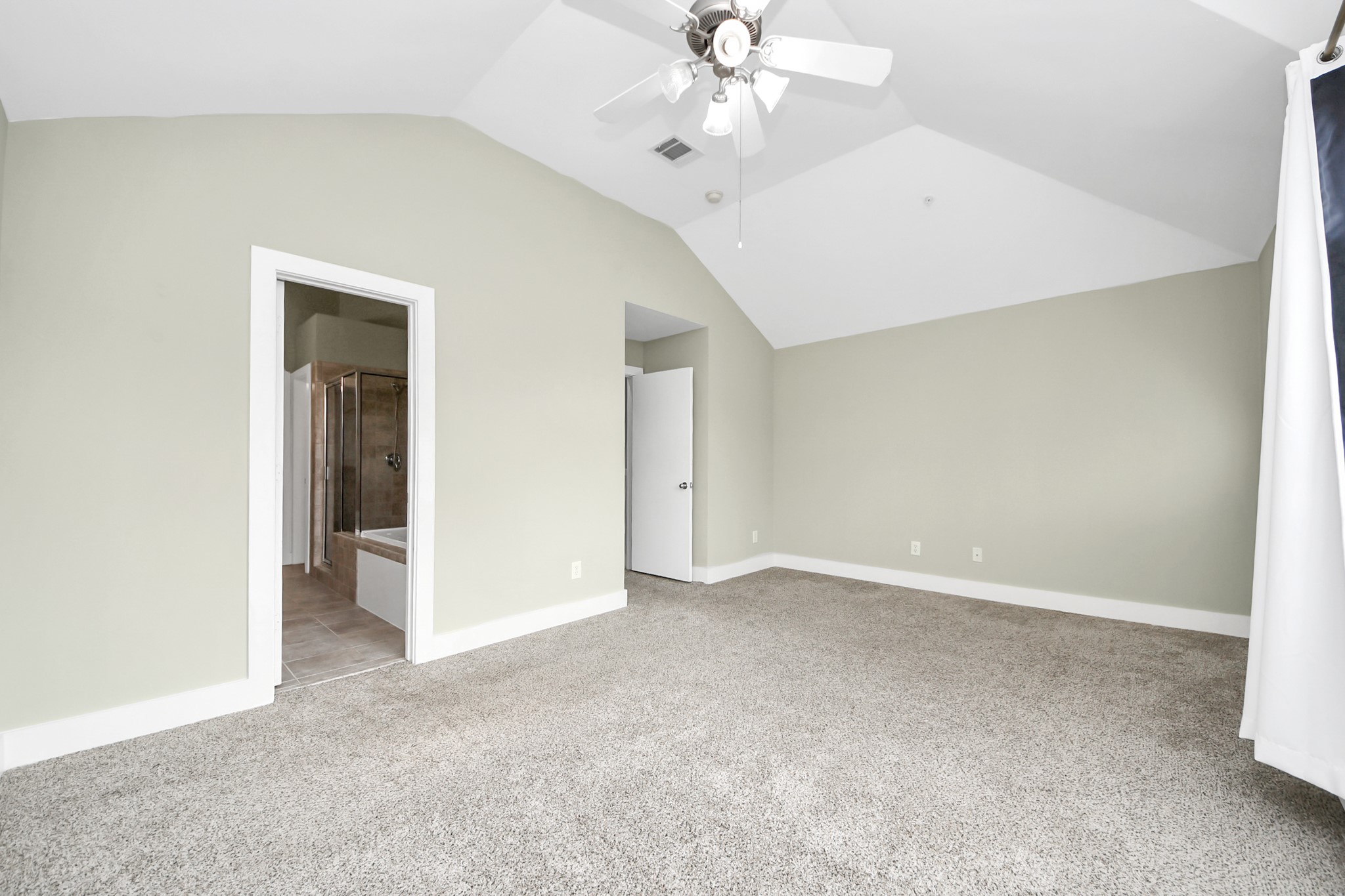 8715 Meadowcroft Drive 404 Property Photo 19
