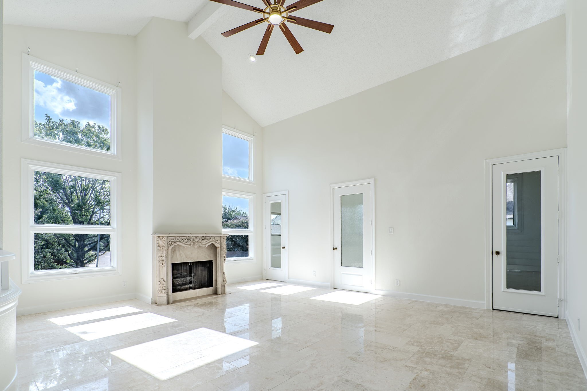 5927 Sugar Hill Drive Property Photo 5
