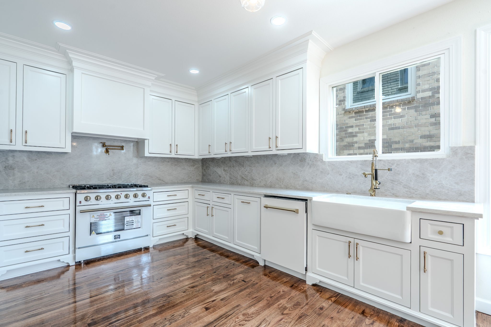 5927 Sugar Hill Drive Property Photo 13