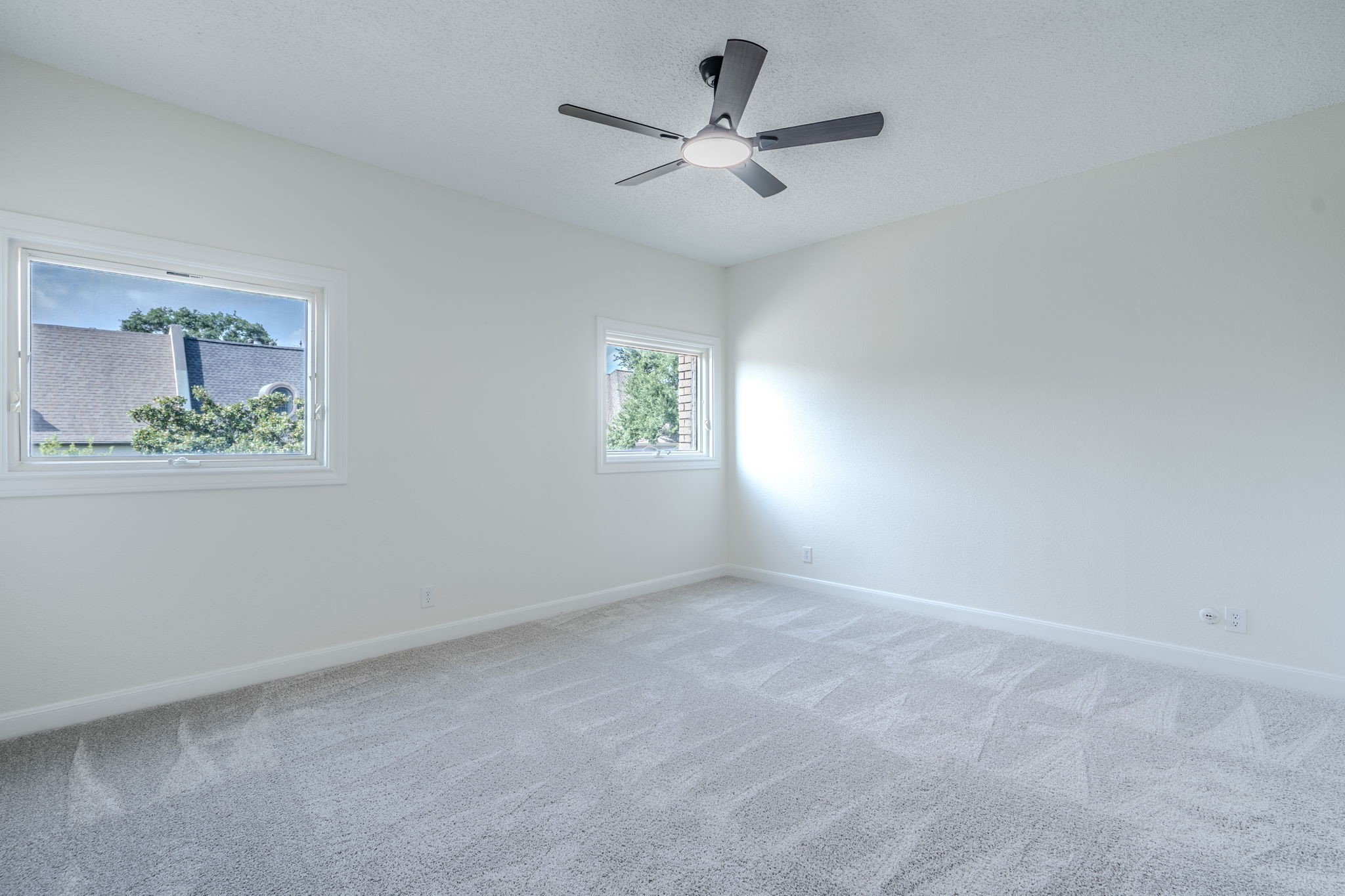 5927 Sugar Hill Drive Property Photo 32