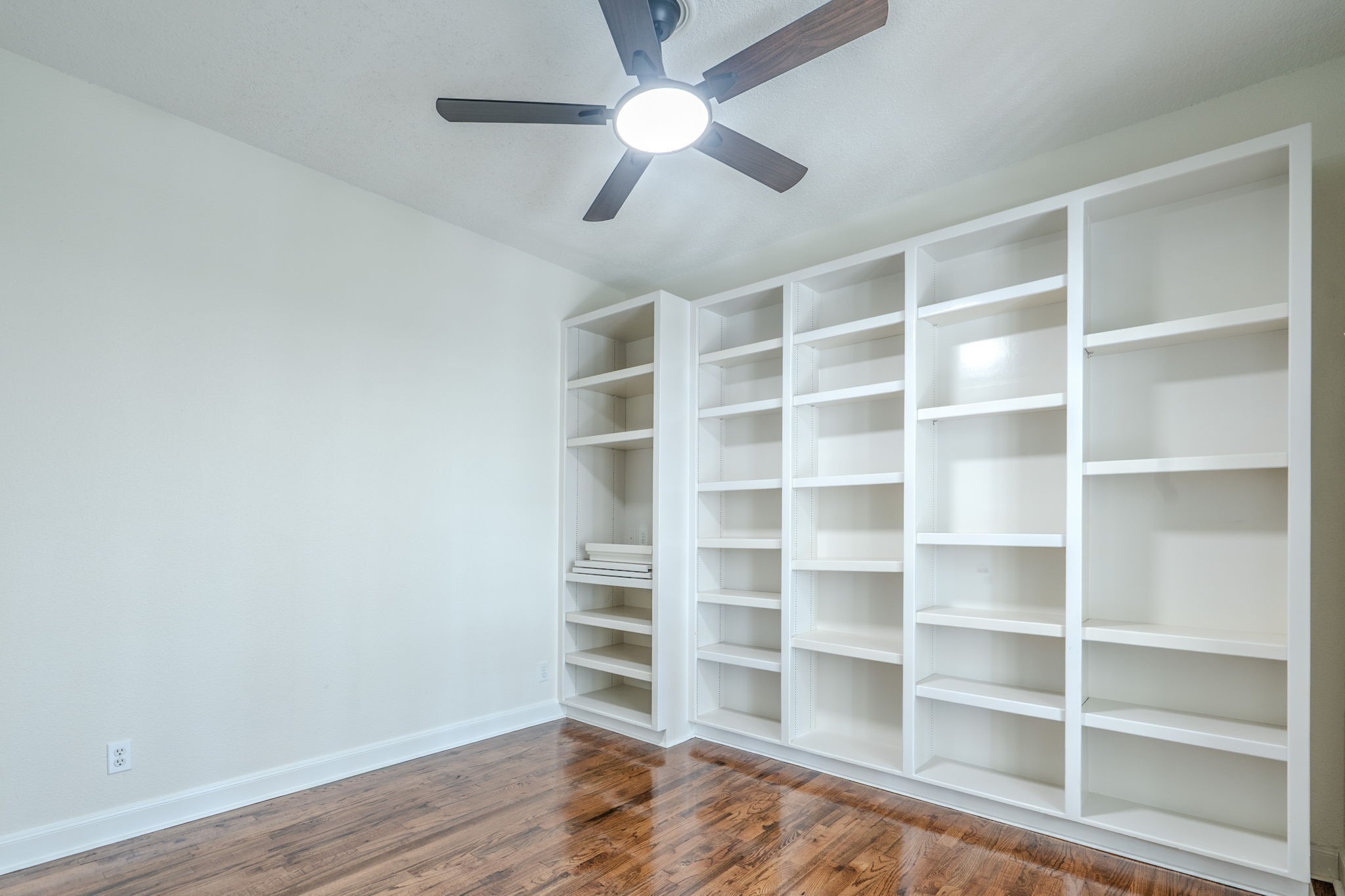 5927 Sugar Hill Drive Property Photo 34