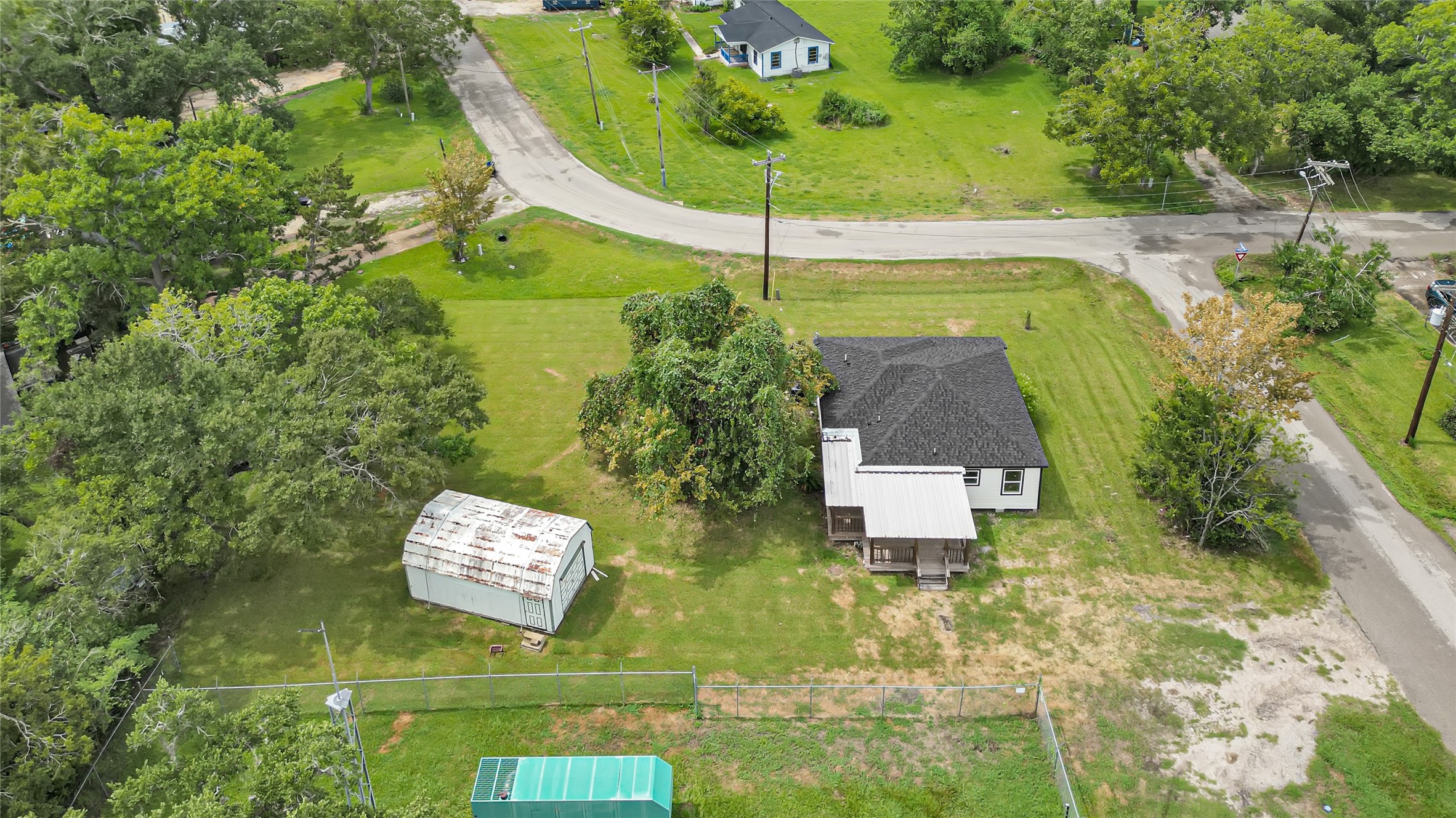 839 Yaupon Street Property Photo 3