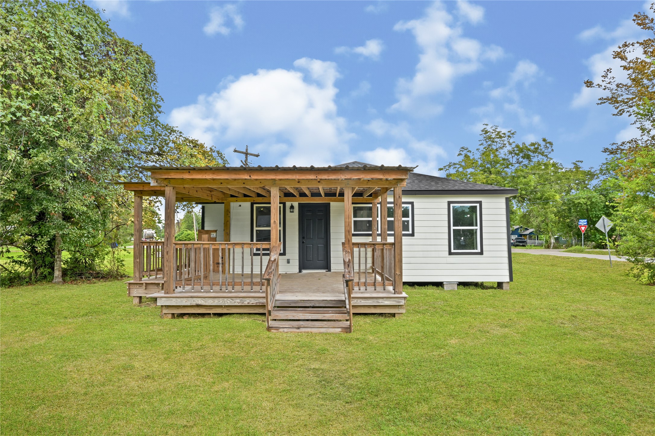 839 Yaupon Street Property Photo 11