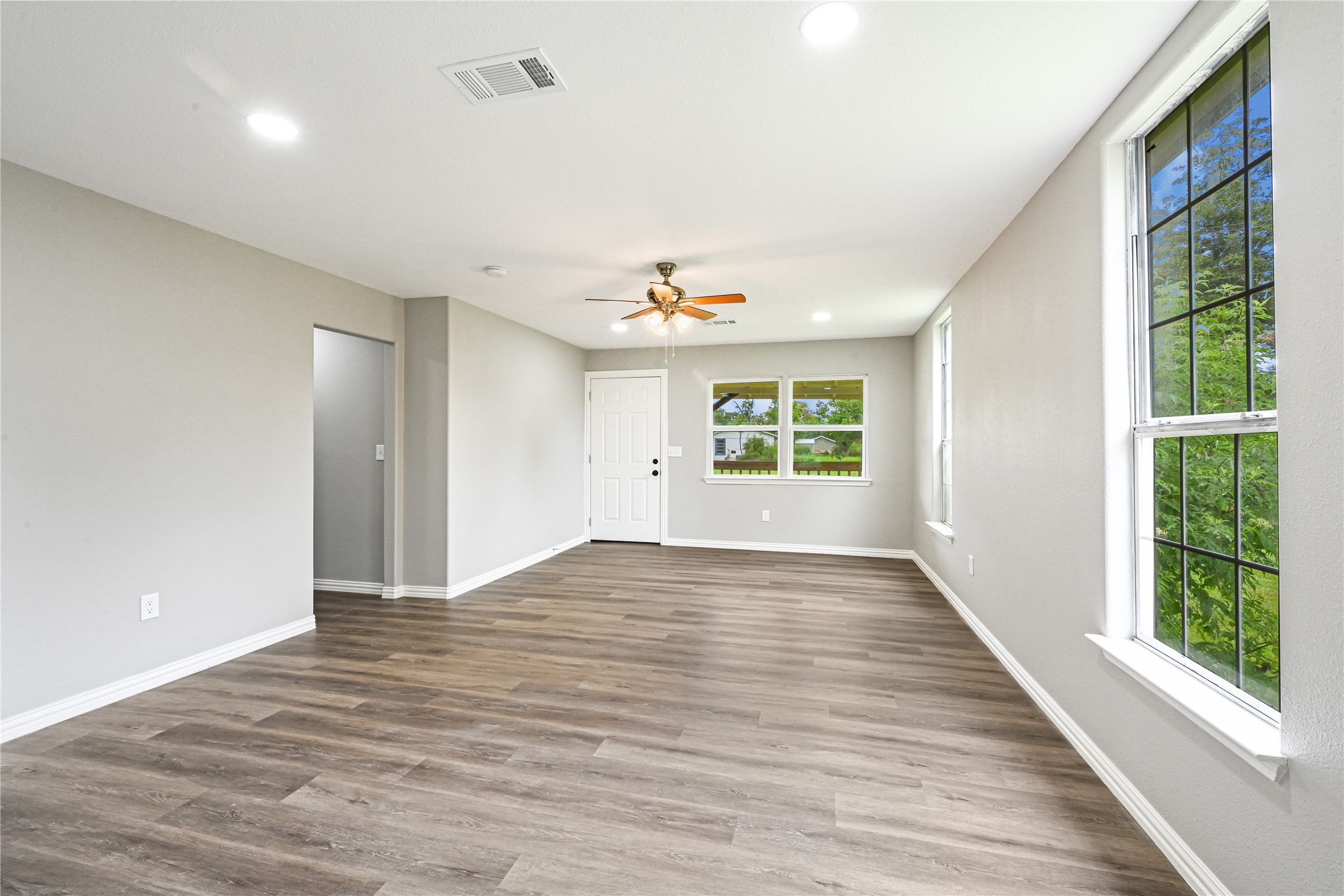839 Yaupon Street Property Photo 16