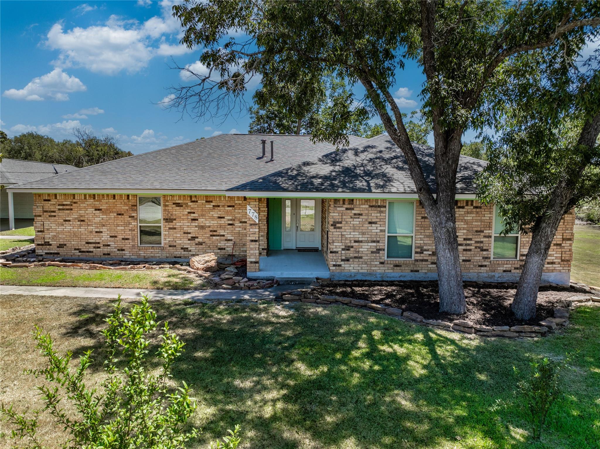 778 E Bellville Street, Giddings Tx 78942 Property Photo 1