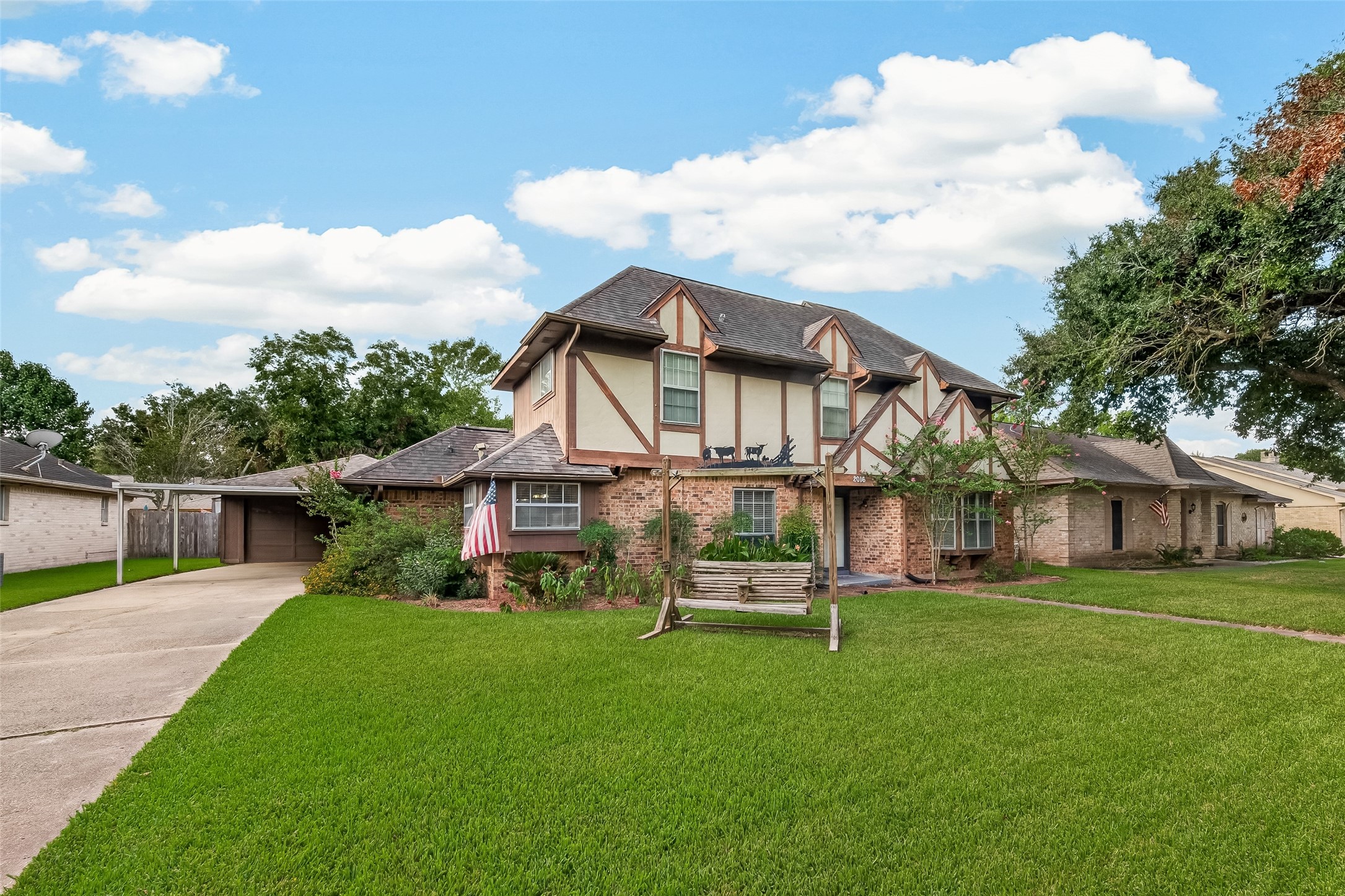 2016 Meadow Lane Property Photo 2