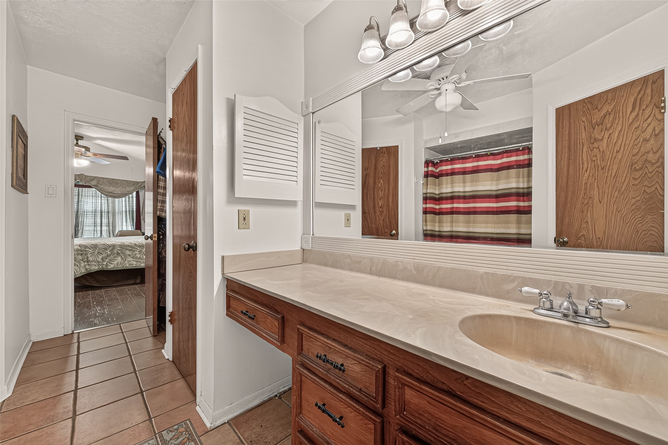2016 Meadow Lane Property Photo 17