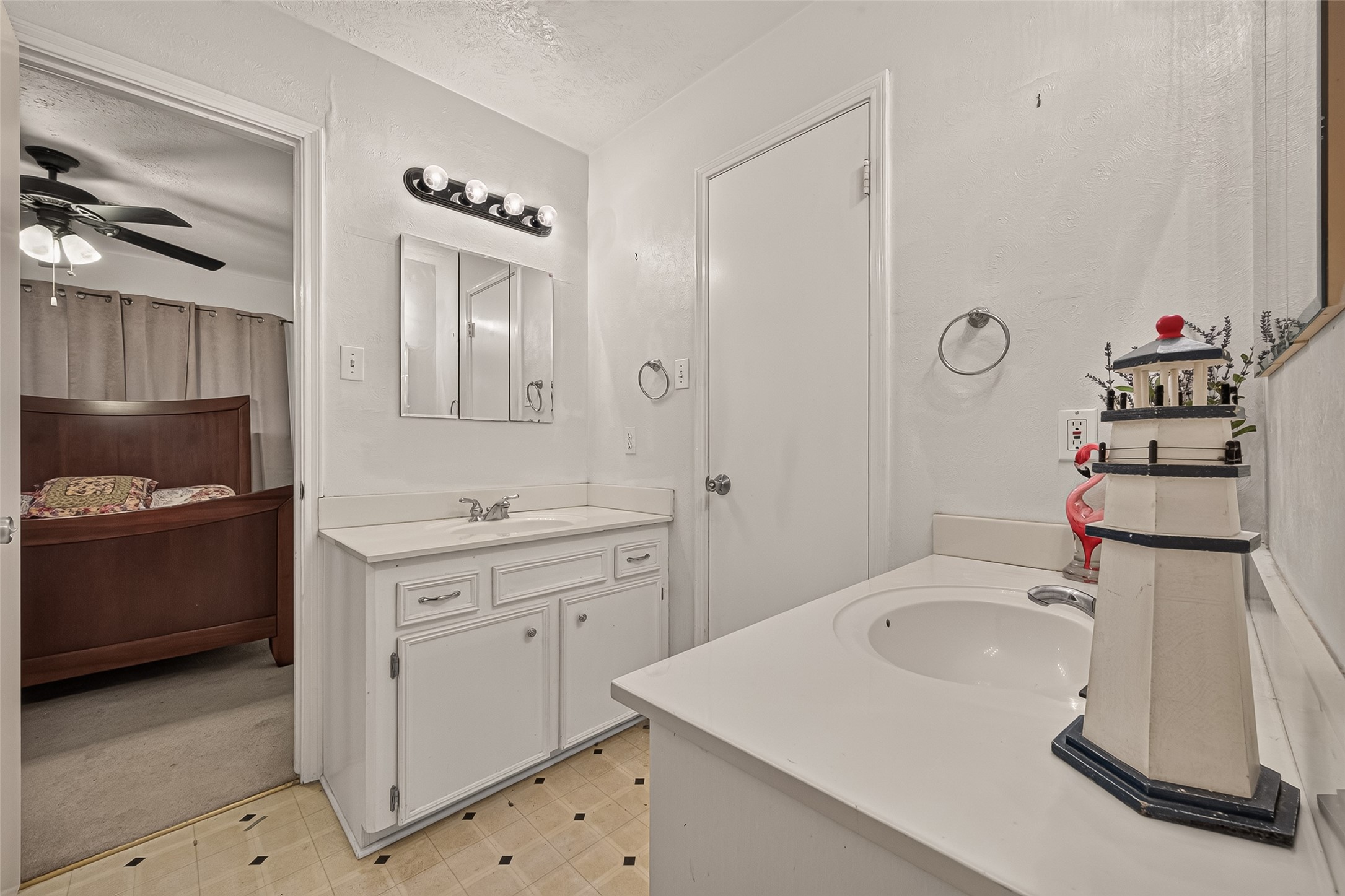 2016 Meadow Lane Property Photo 23