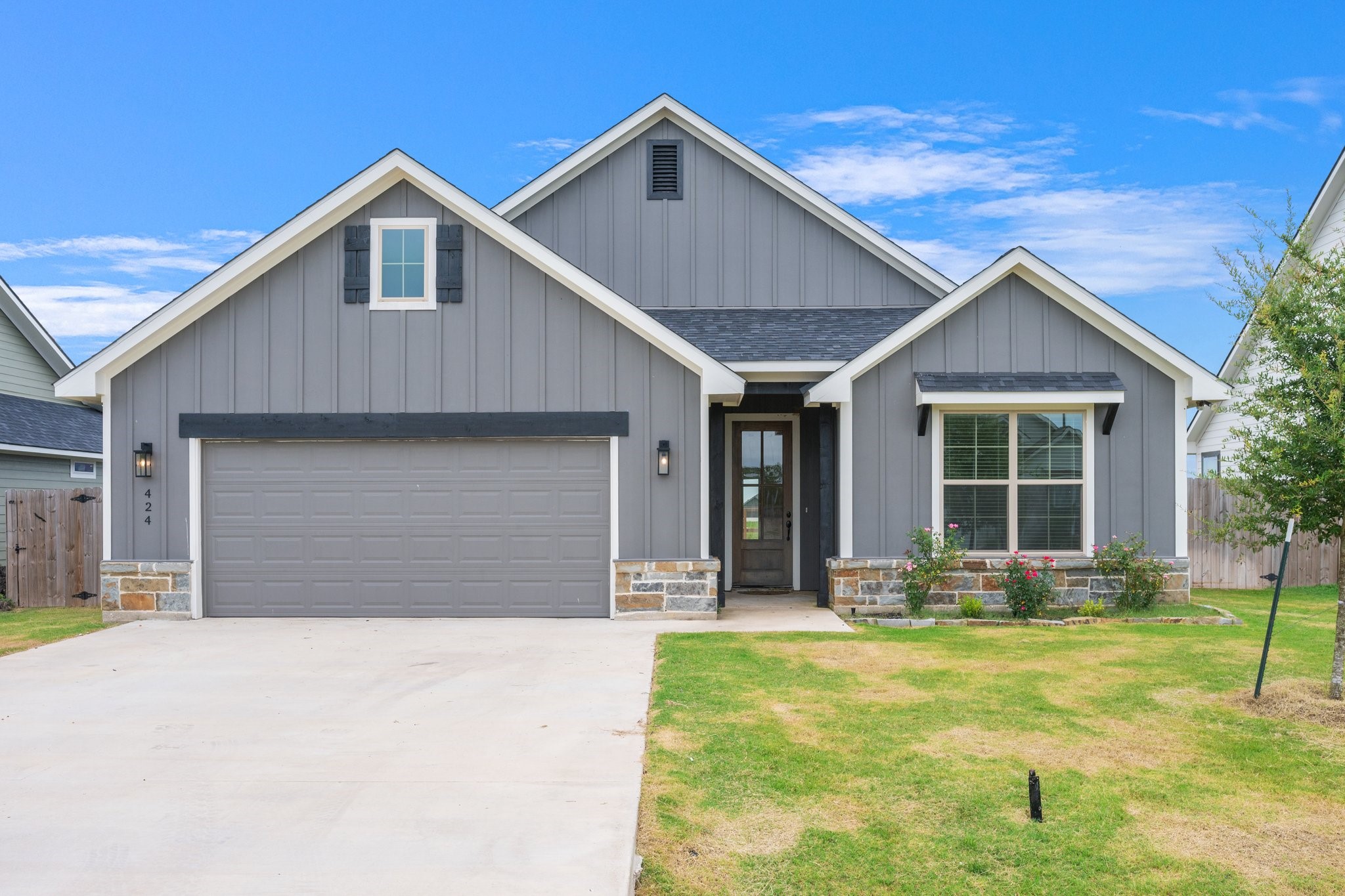 424 Brazos Bend Property Photo 1