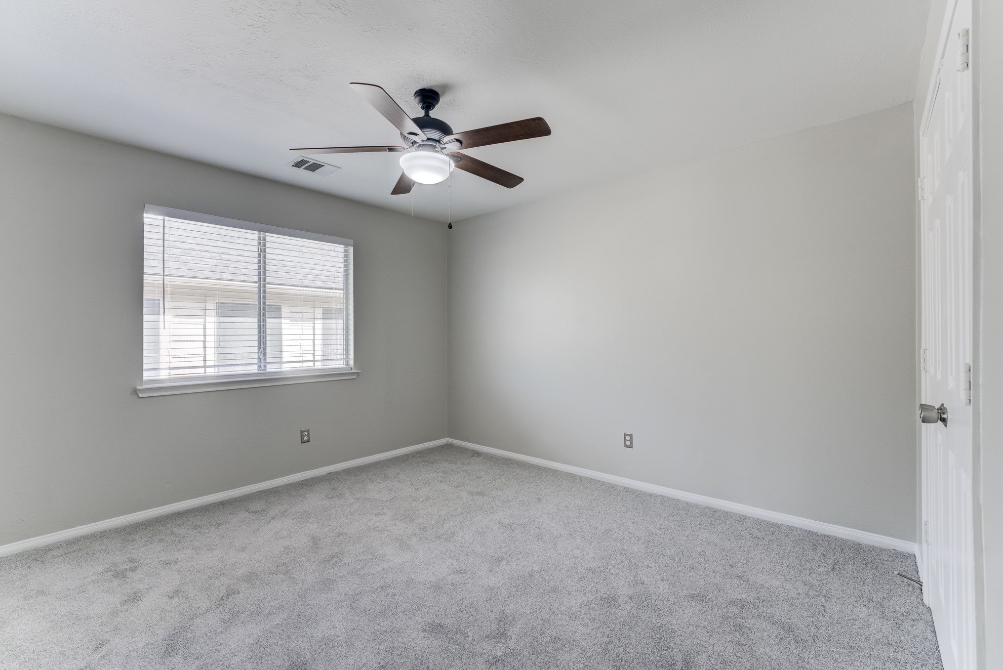 12415 Silversmine Drive Property Photo 29