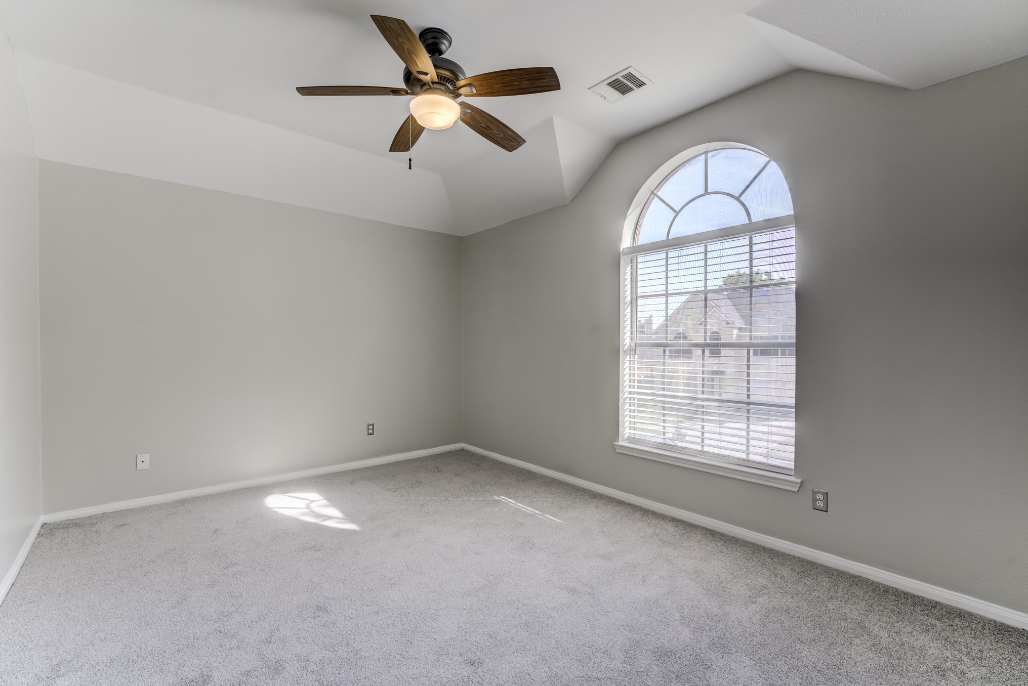 12415 Silversmine Drive Property Photo 31