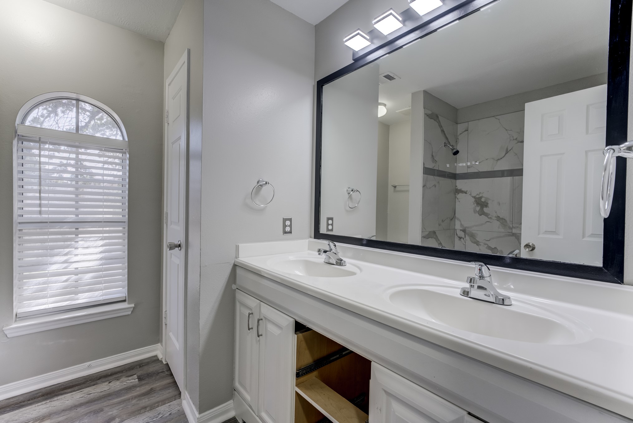 12415 Silversmine Drive Property Photo 33
