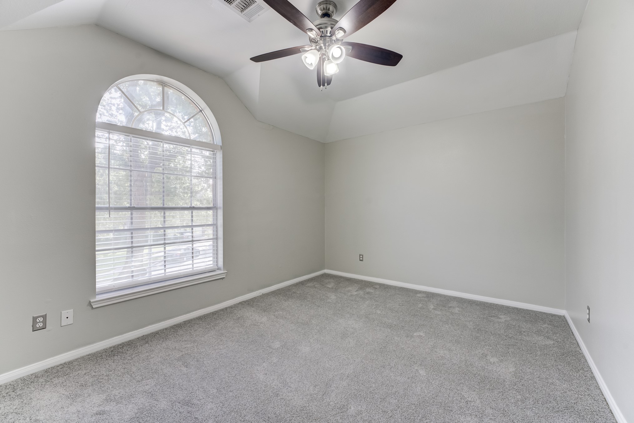 12415 Silversmine Drive Property Photo 35