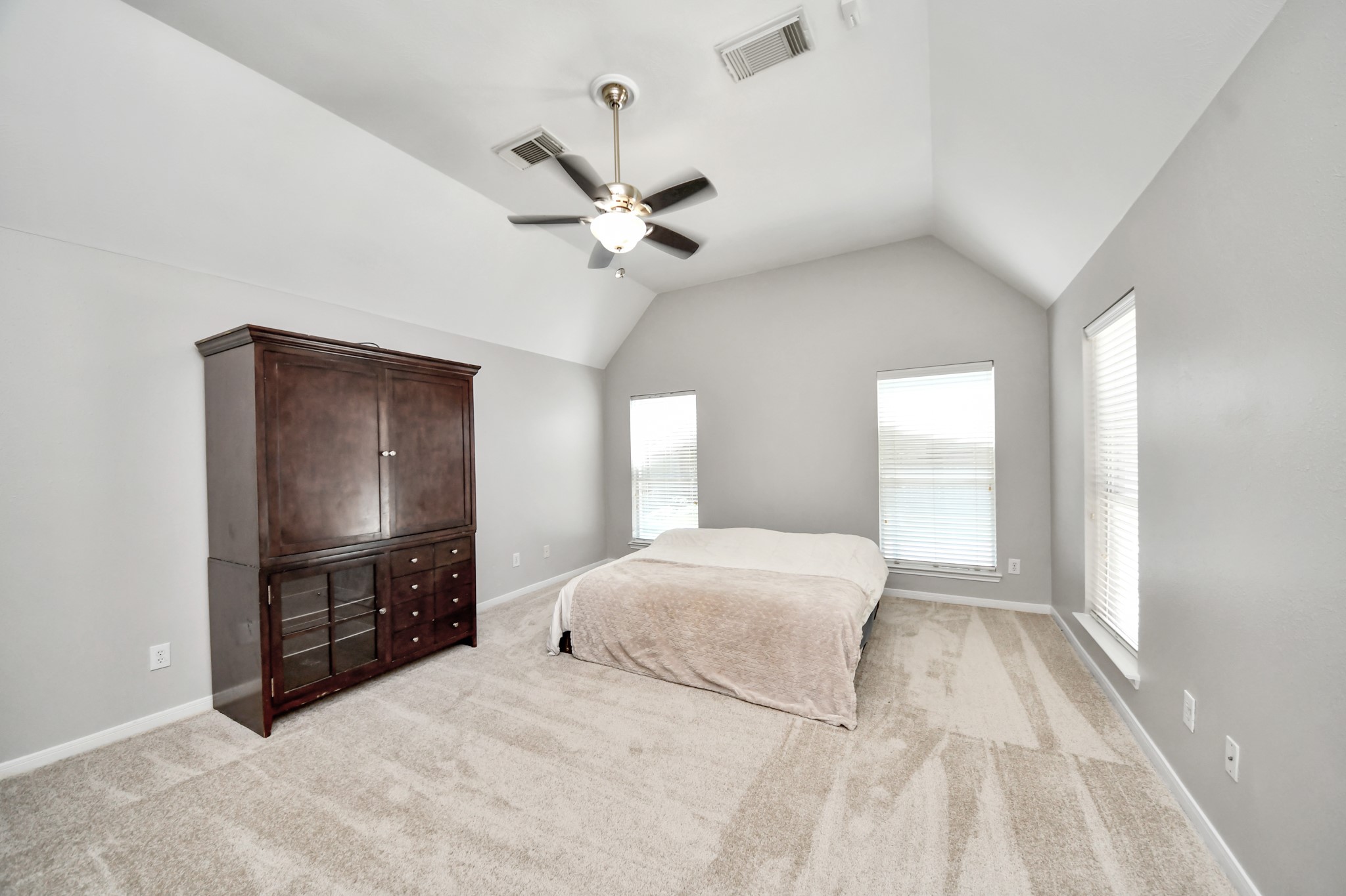 414 Willow Pointe Drive Property Photo 9