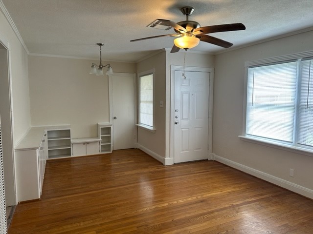 230 Laurel Street Property Photo 2