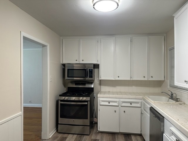 230 Laurel Street Property Photo 3
