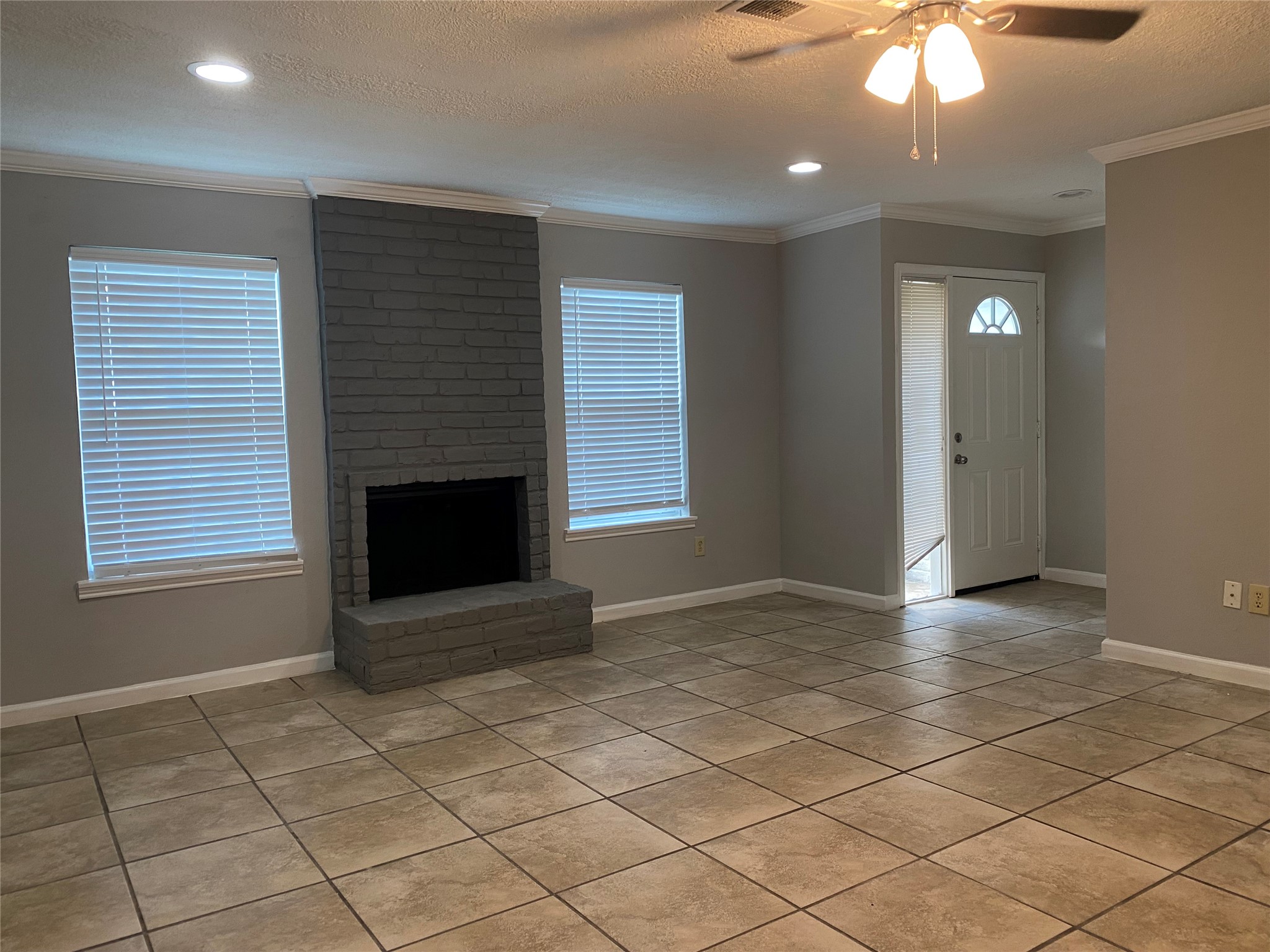 10946 Bexley Drive 946 Property Photo 2
