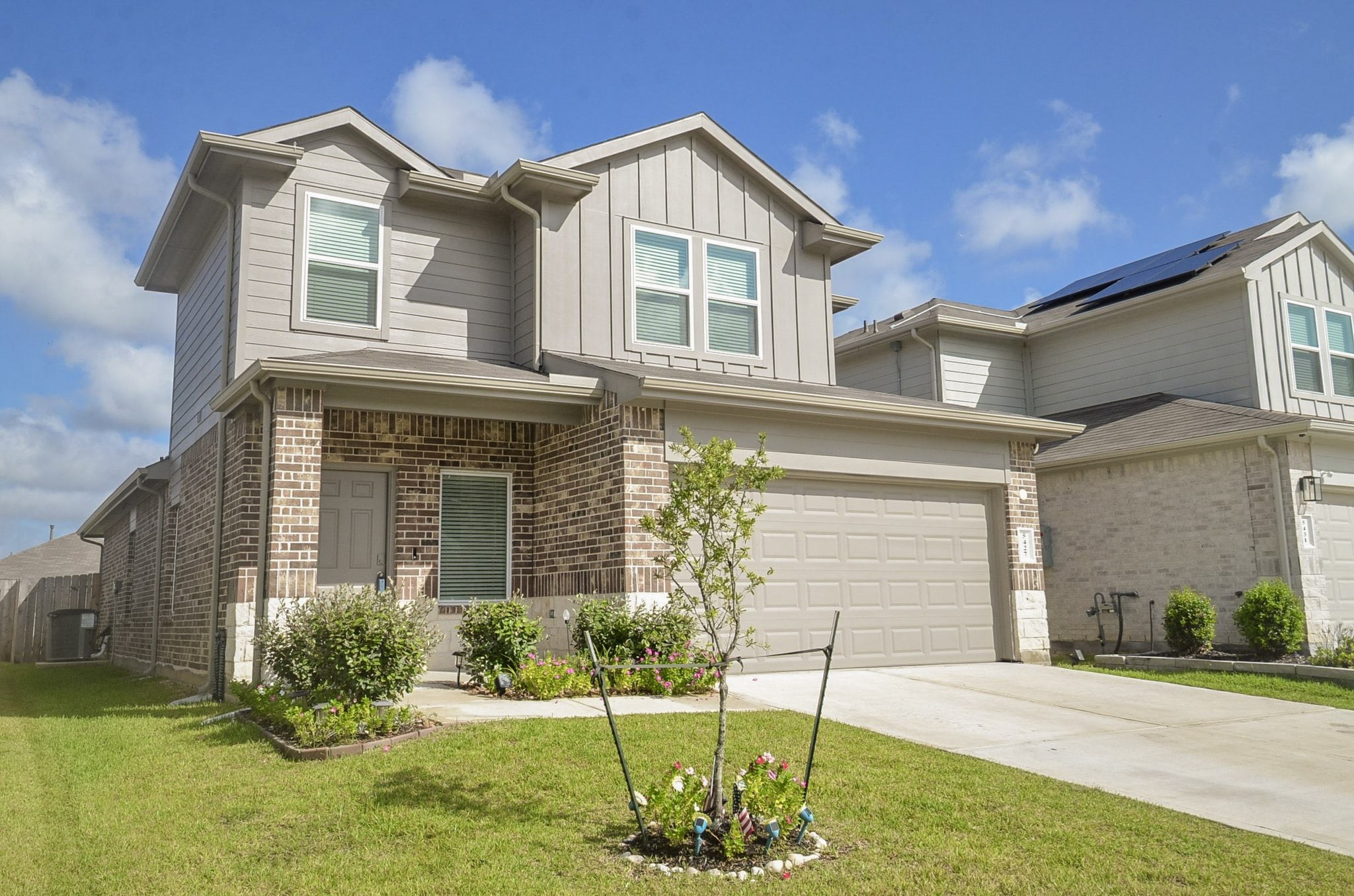5427 Magnolia Heath Lane Property Photo 1