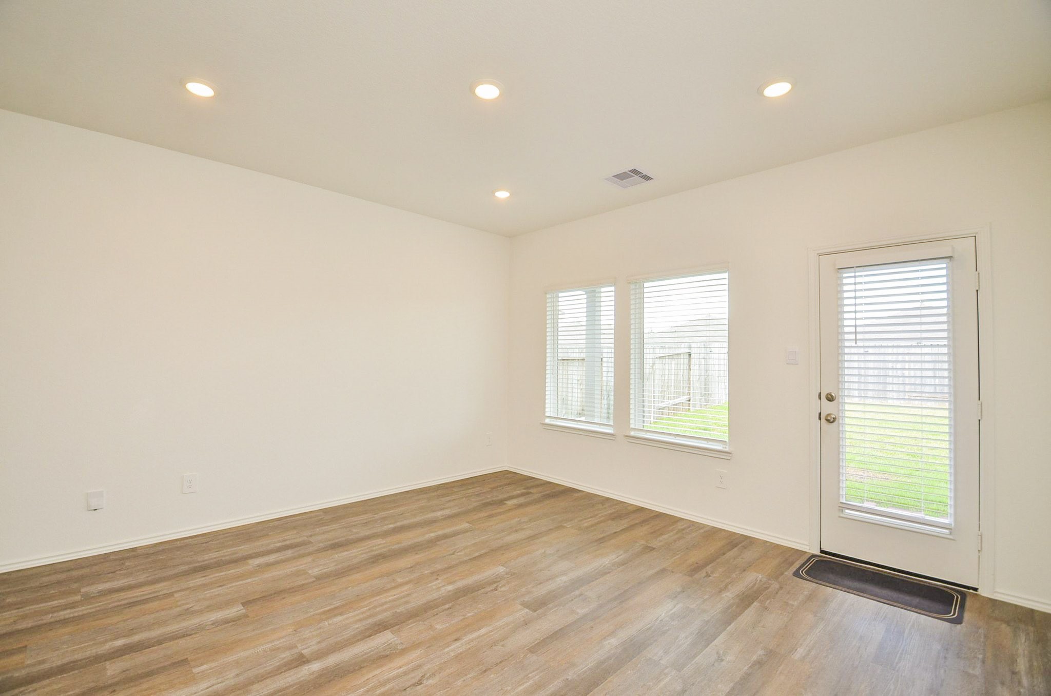 5427 Magnolia Heath Lane Property Photo 12