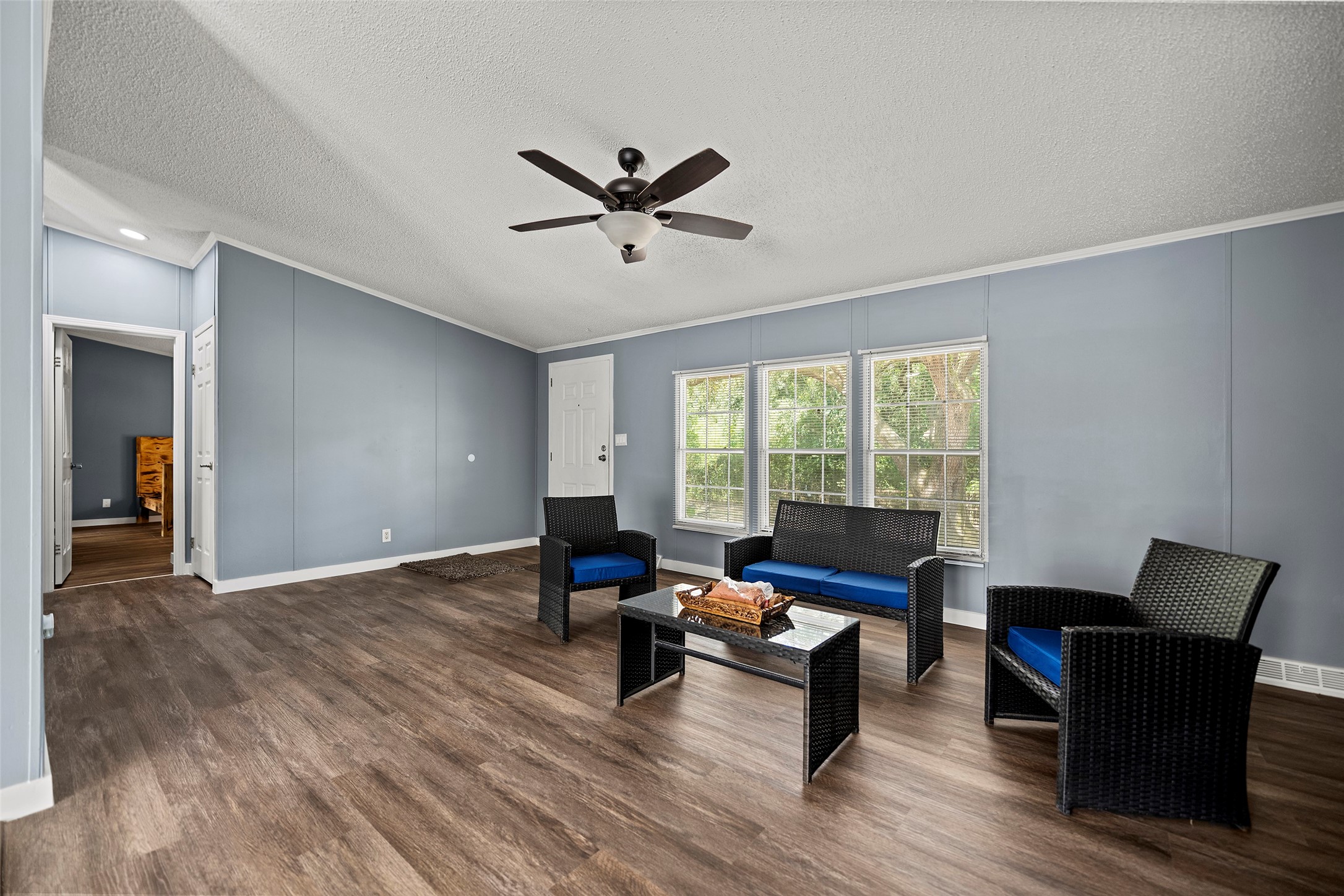 15411 Treichel Road Property Photo 6