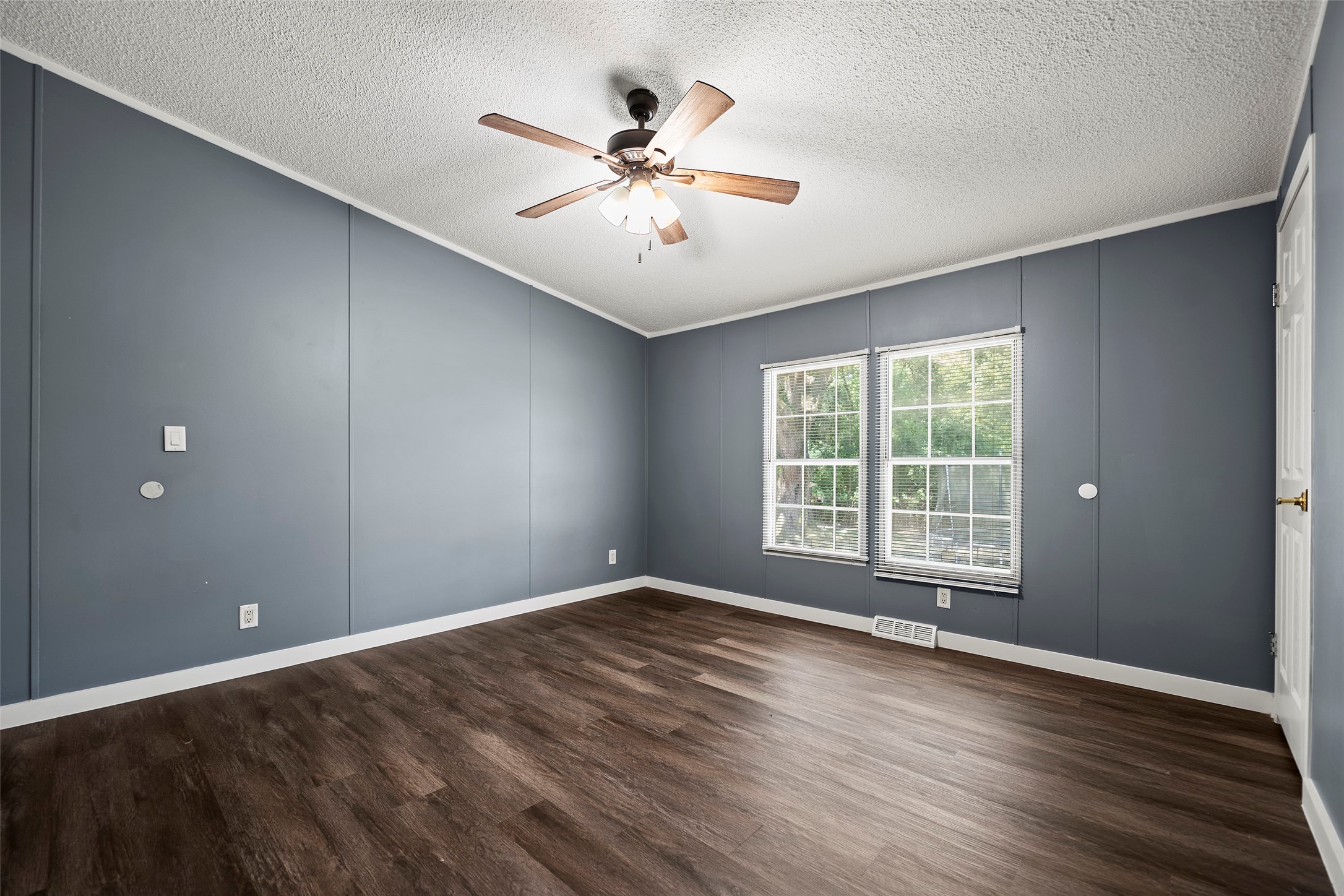 15411 Treichel Road Property Photo 17