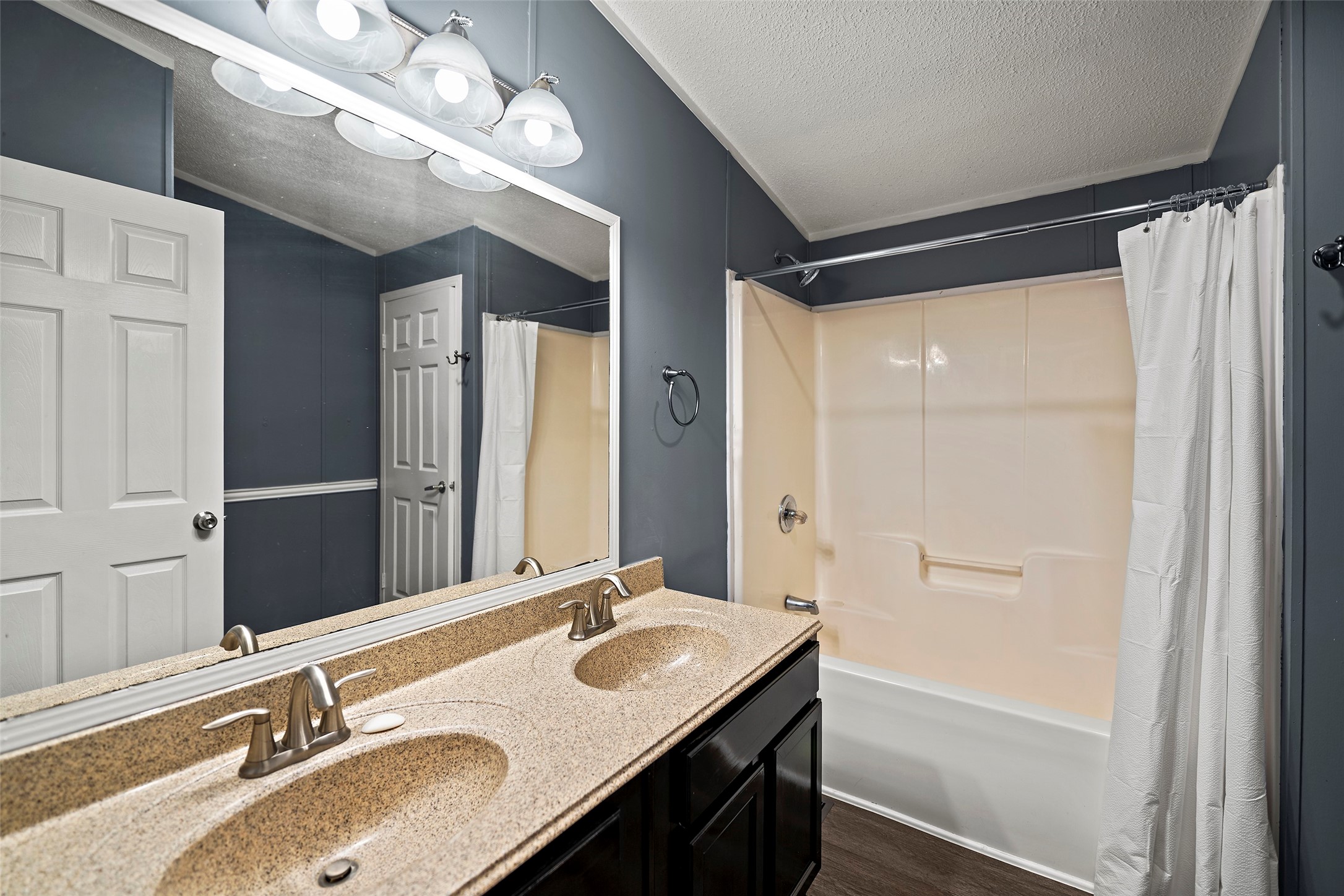 15411 Treichel Road Property Photo 19