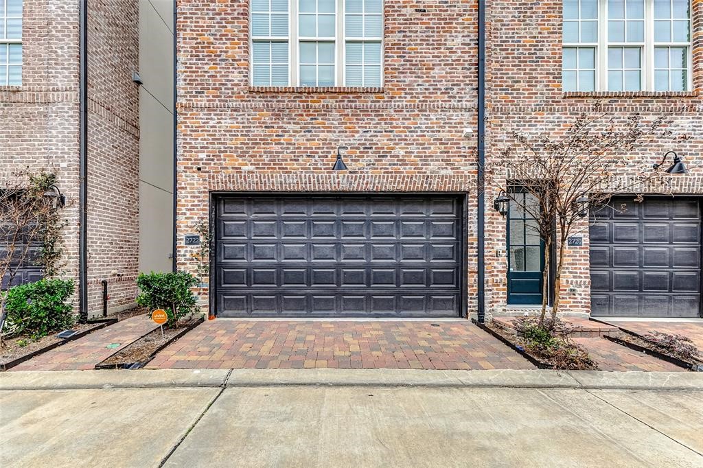 2722 Dolce Oaks Drive Property Photo 1