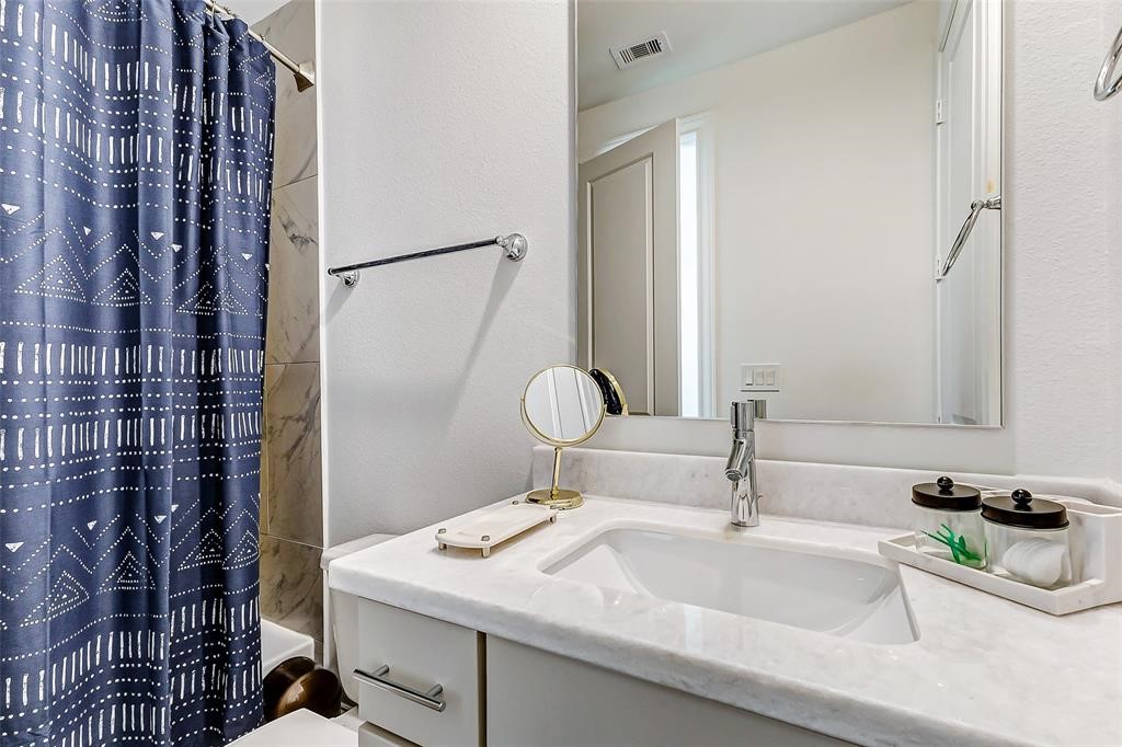 2722 Dolce Oaks Drive Property Photo 10