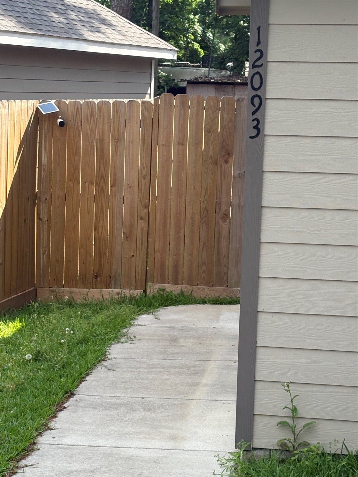 12043 Nelwood Property Photo 2