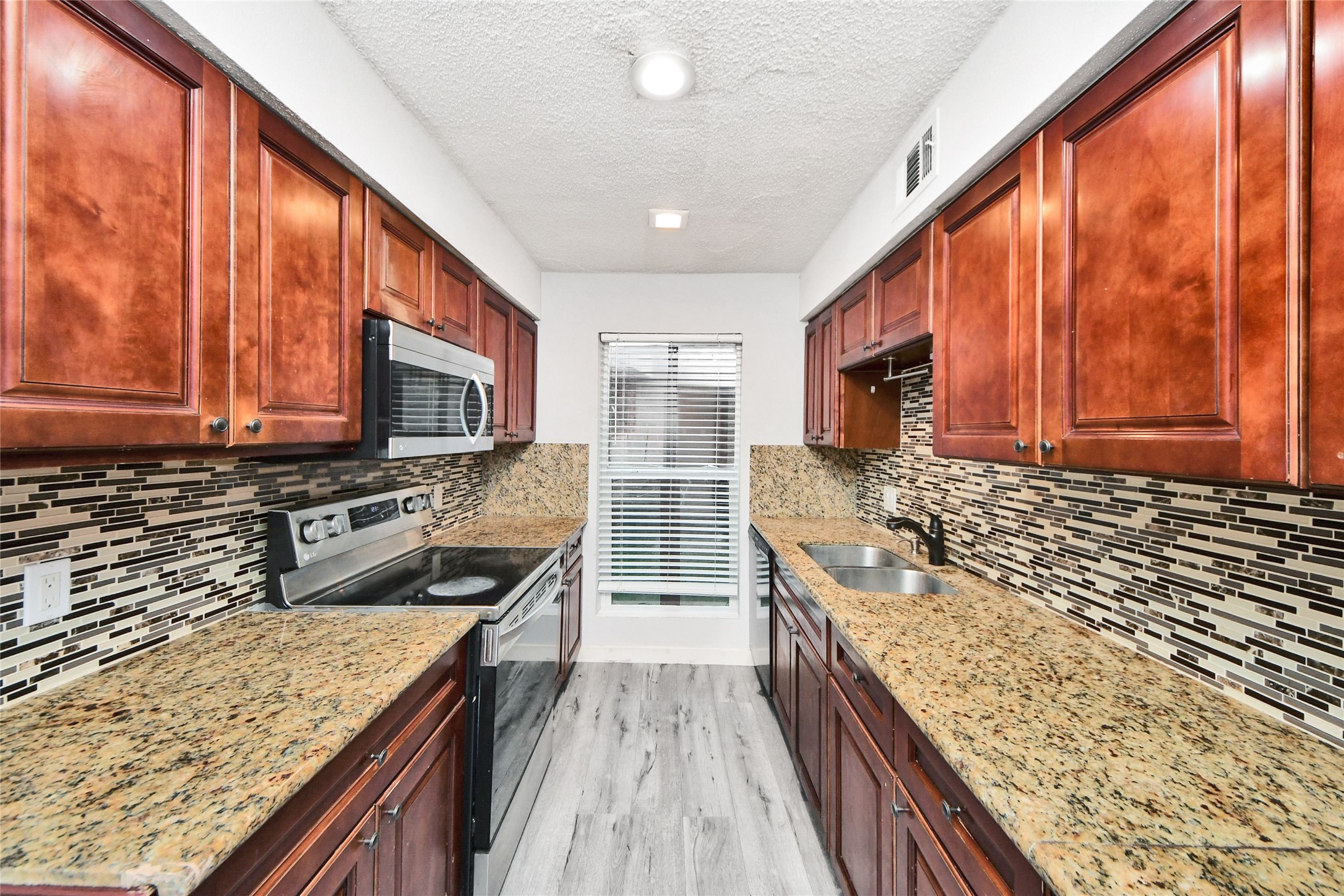 13114 Ensley Wood Drive Property Photo 8