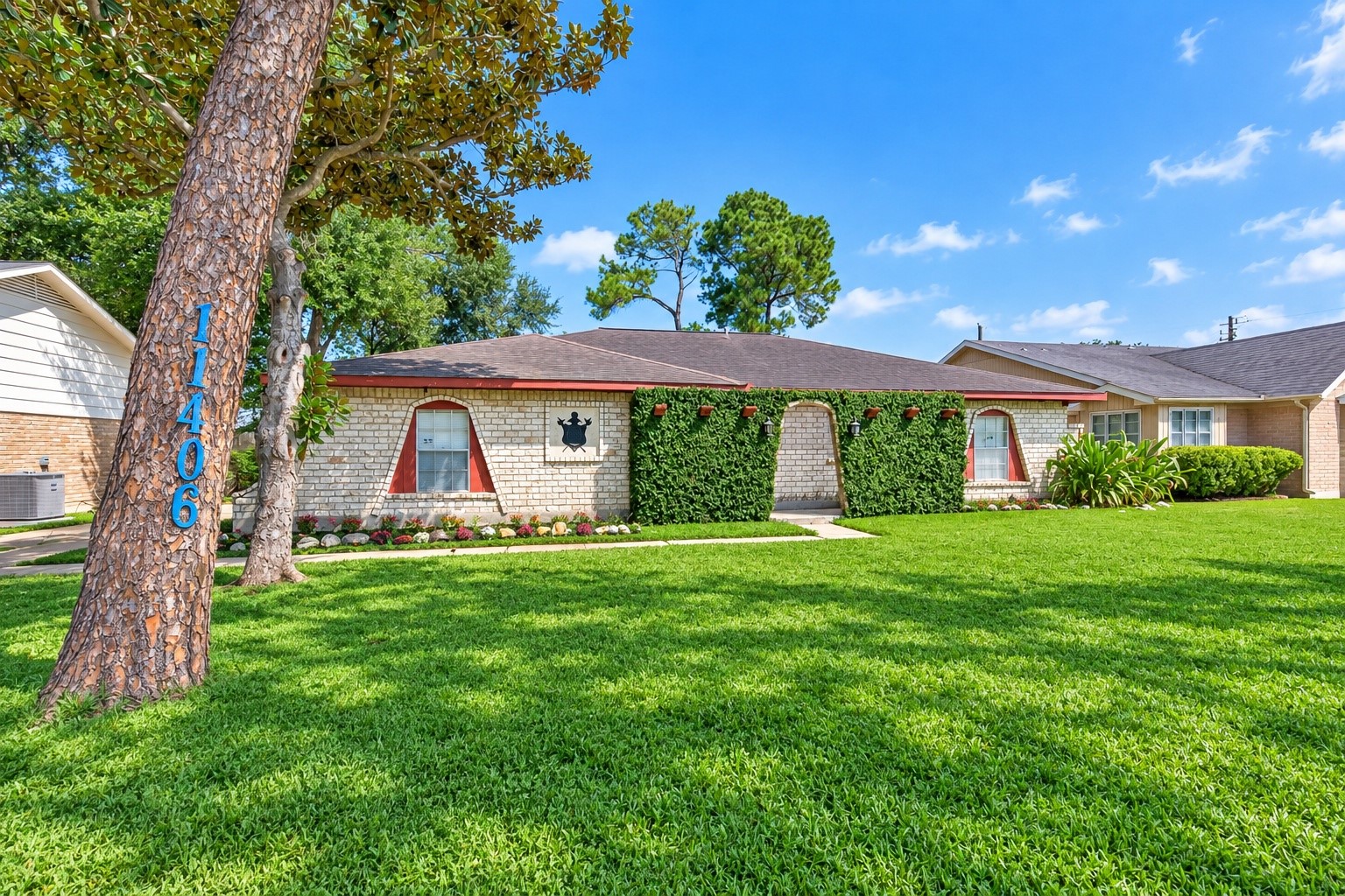 11406 High Star Drive Property Photo 2