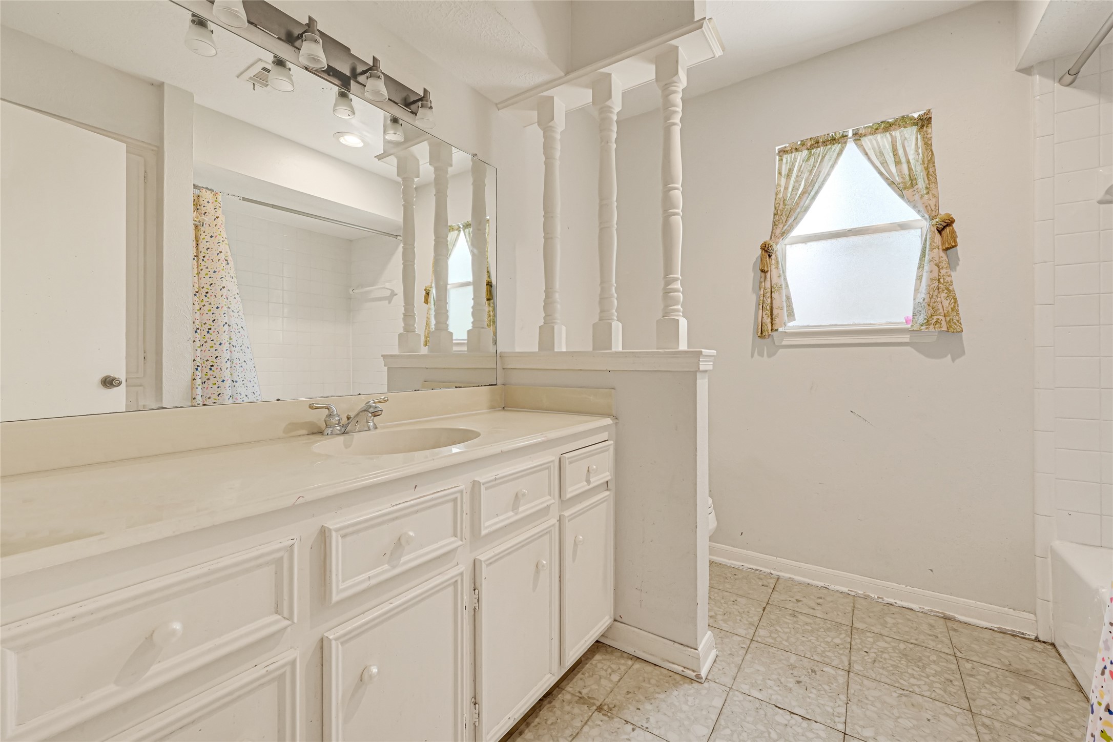 17612 Fairway Oaks Drive Property Photo 21