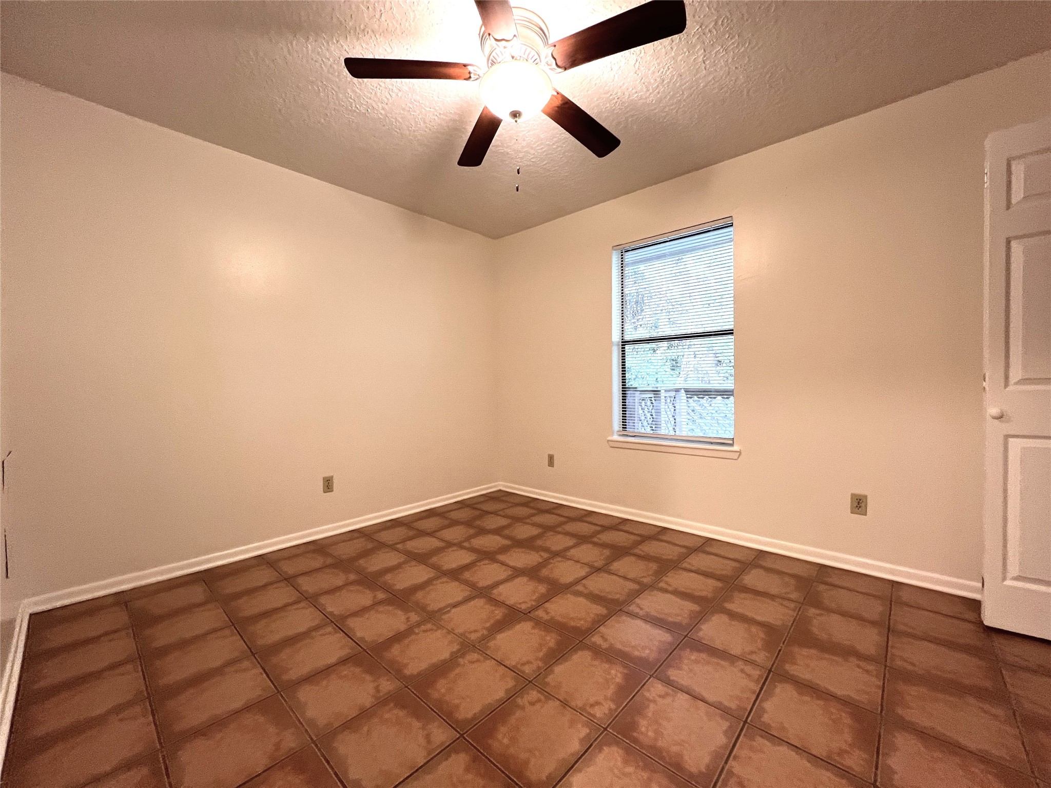3008 Manor Lane B Property Photo 7