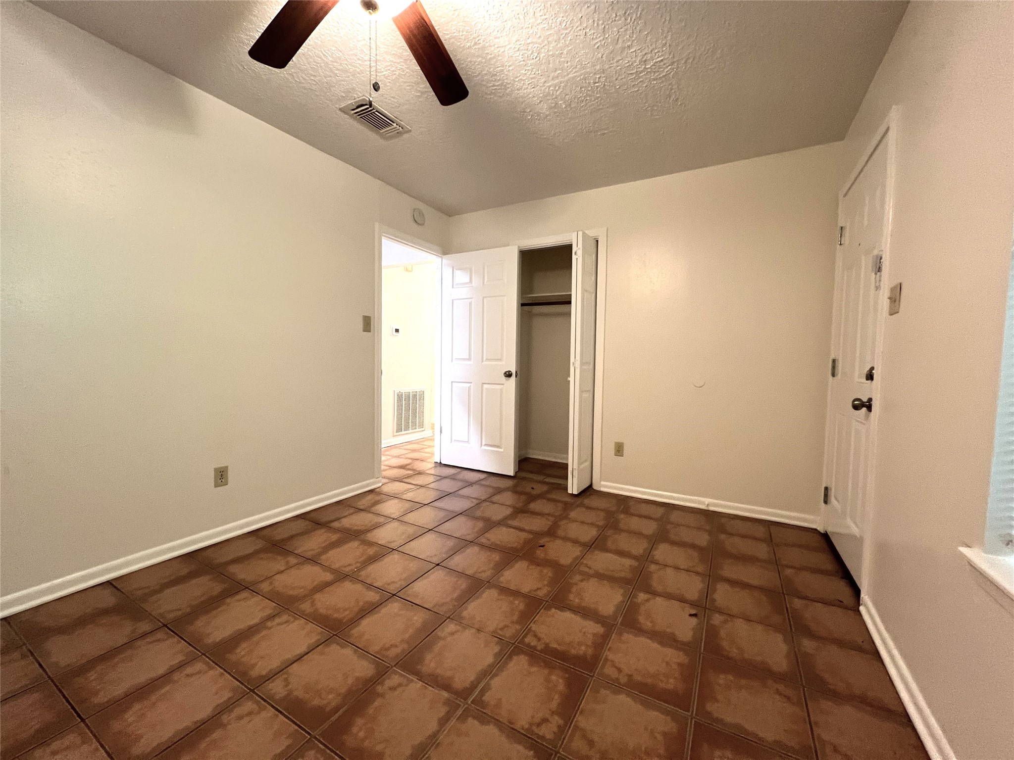 3008 Manor Lane B Property Photo 10