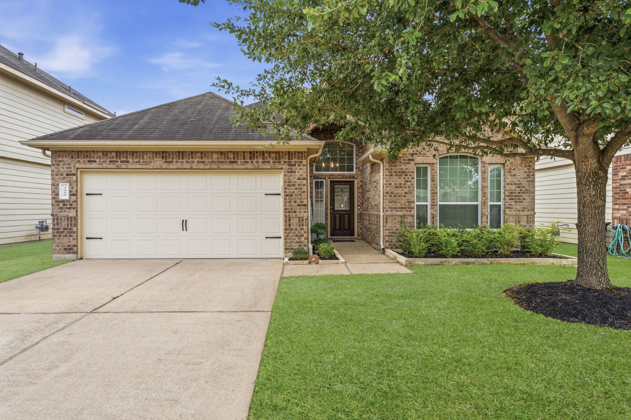 3426 Tulip Trace Drive Property Photo 2