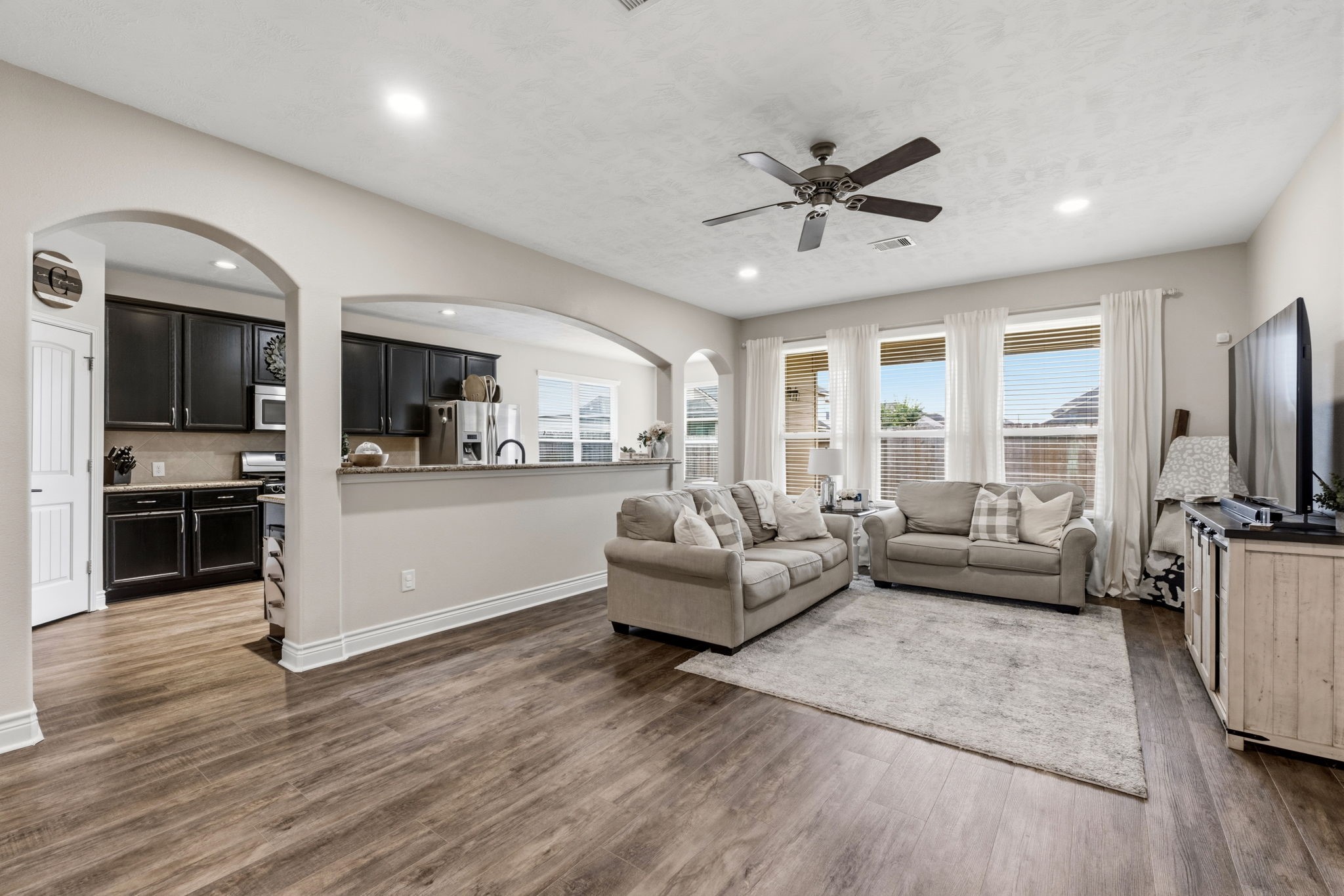 3426 Tulip Trace Drive Property Photo 6